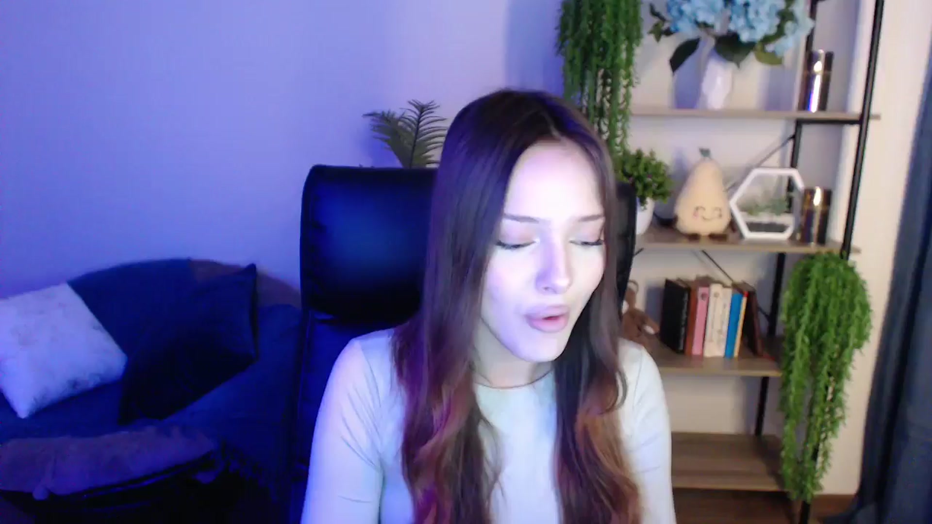 Gallery image thumbnail from KateManelli's myfreecams stream on, 03/01/2025, 12:28 image 17 of 20