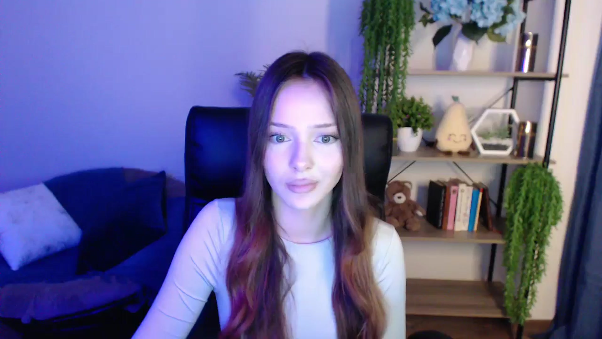 Gallery image thumbnail from KateManelli's myfreecams stream on, 03/01/2025, 12:28 image 8 of 20
