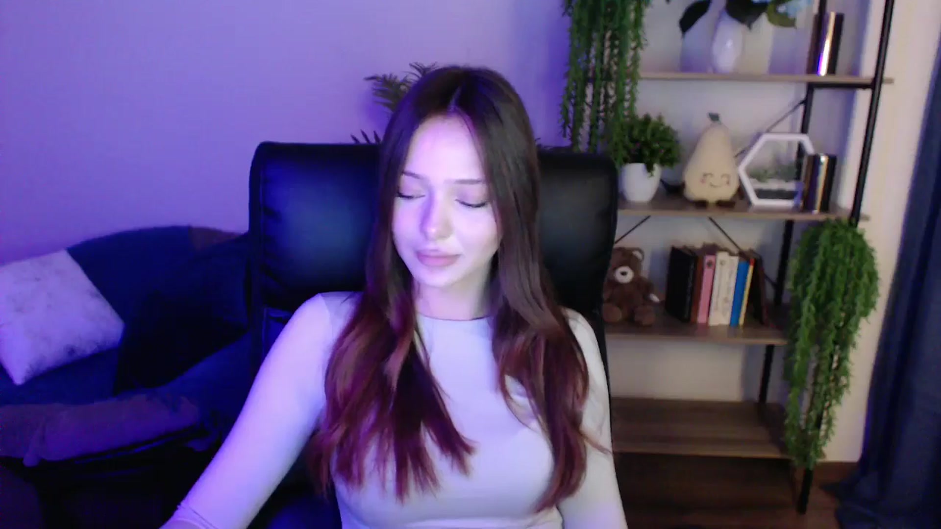 Gallery image thumbnail from KateManelli's myfreecams stream on, 03/01/2025, 13:46 image 12 of 20