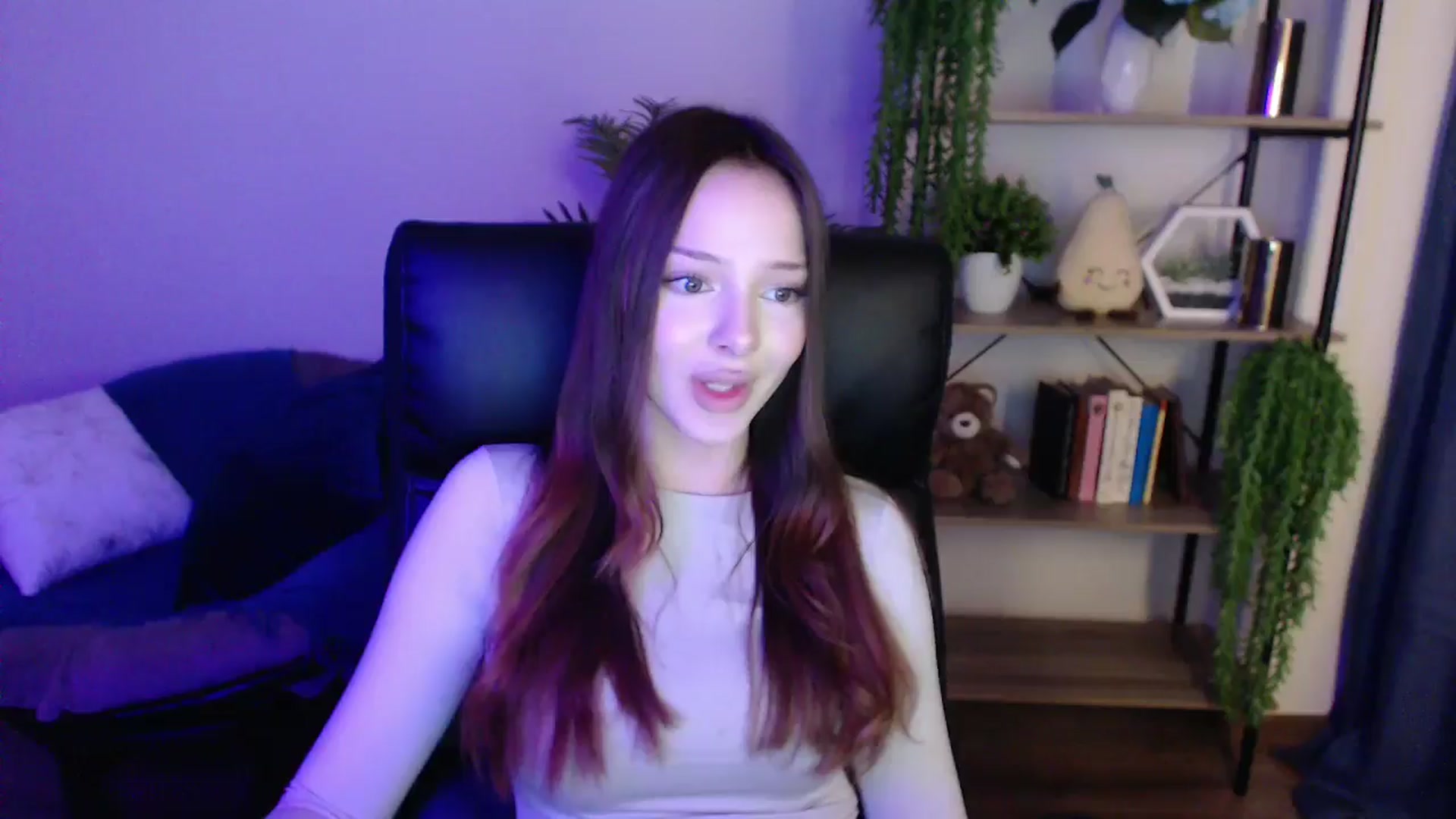 Gallery image thumbnail from KateManelli's myfreecams stream on, 03/01/2025, 13:46 image 17 of 20