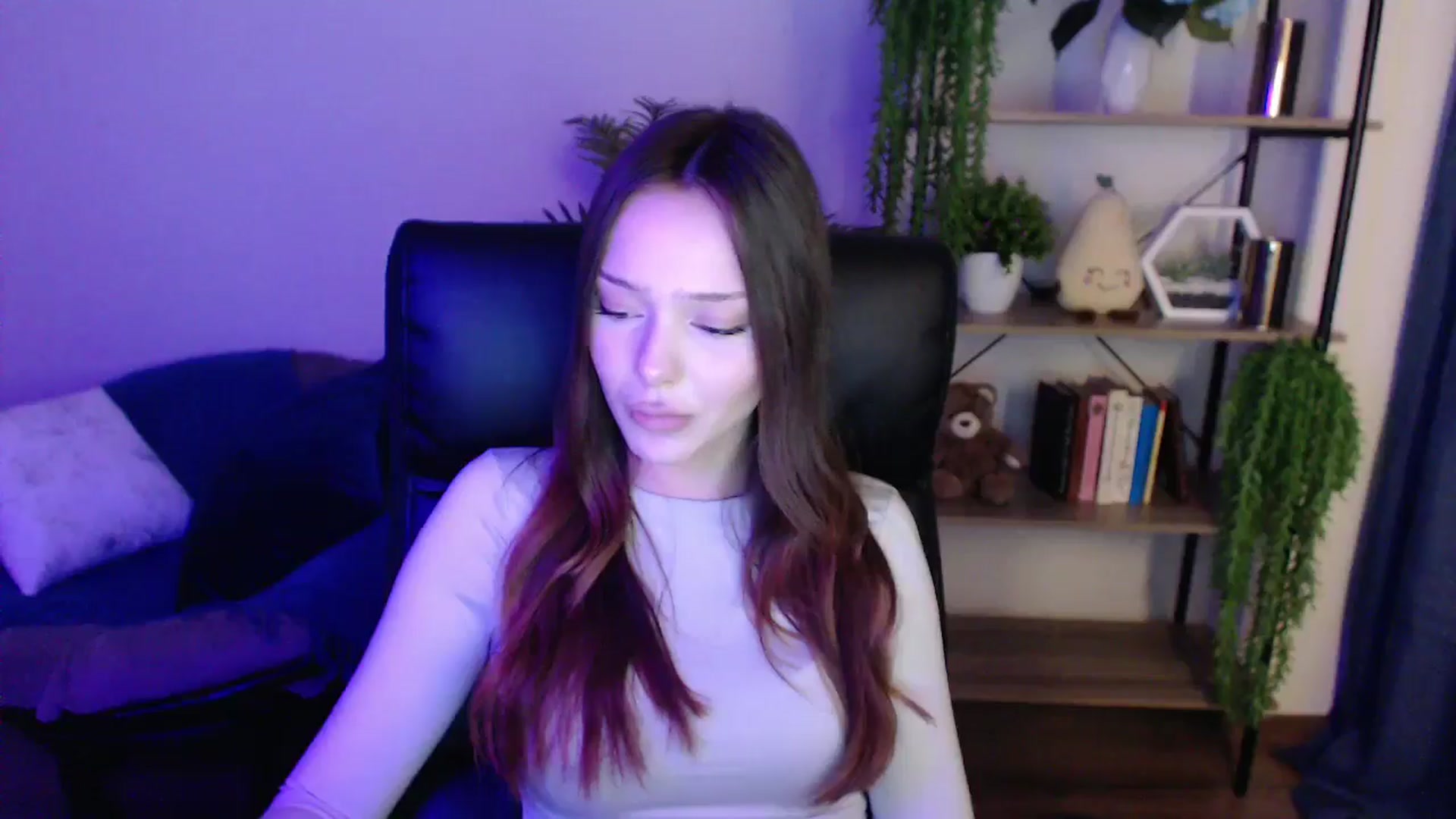 Gallery image thumbnail from KateManelli's myfreecams stream on, 03/01/2025, 13:46 image 14 of 20