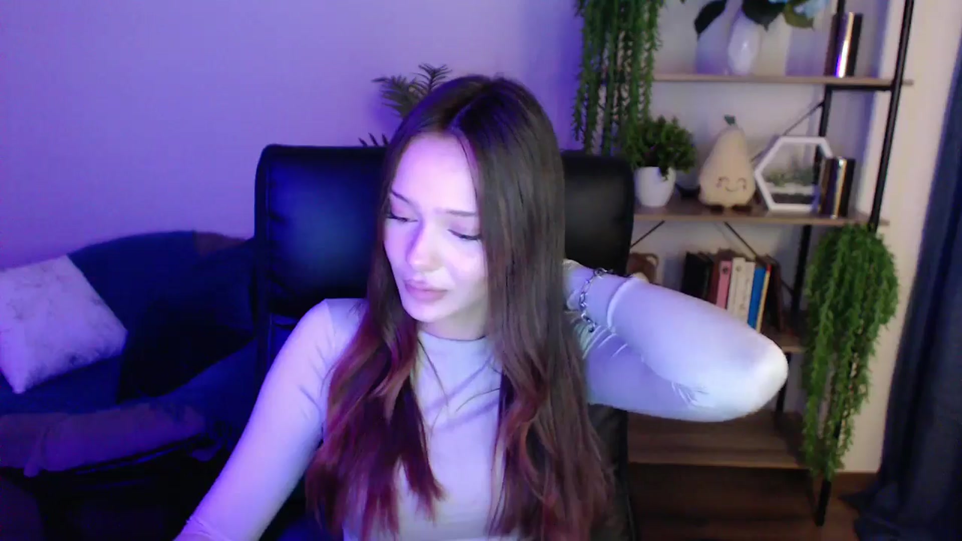 Gallery image thumbnail from KateManelli's myfreecams stream on, 03/01/2025, 13:46 image 16 of 20