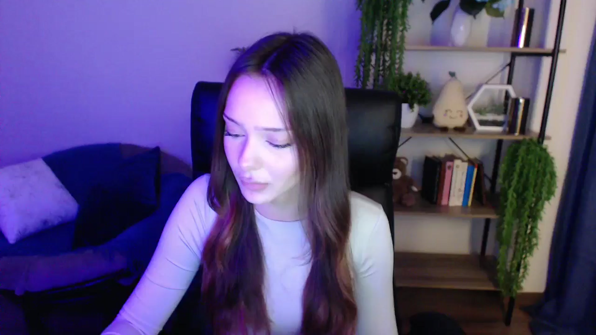 Gallery image thumbnail from KateManelli's myfreecams stream on, 03/01/2025, 14:11 image 2 of 20