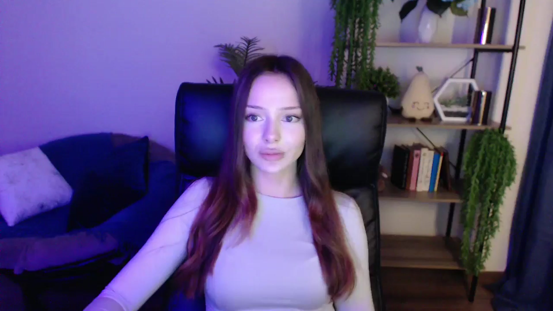 Gallery image thumbnail from KateManelli's myfreecams stream on, 03/01/2025, 14:11 image 15 of 20