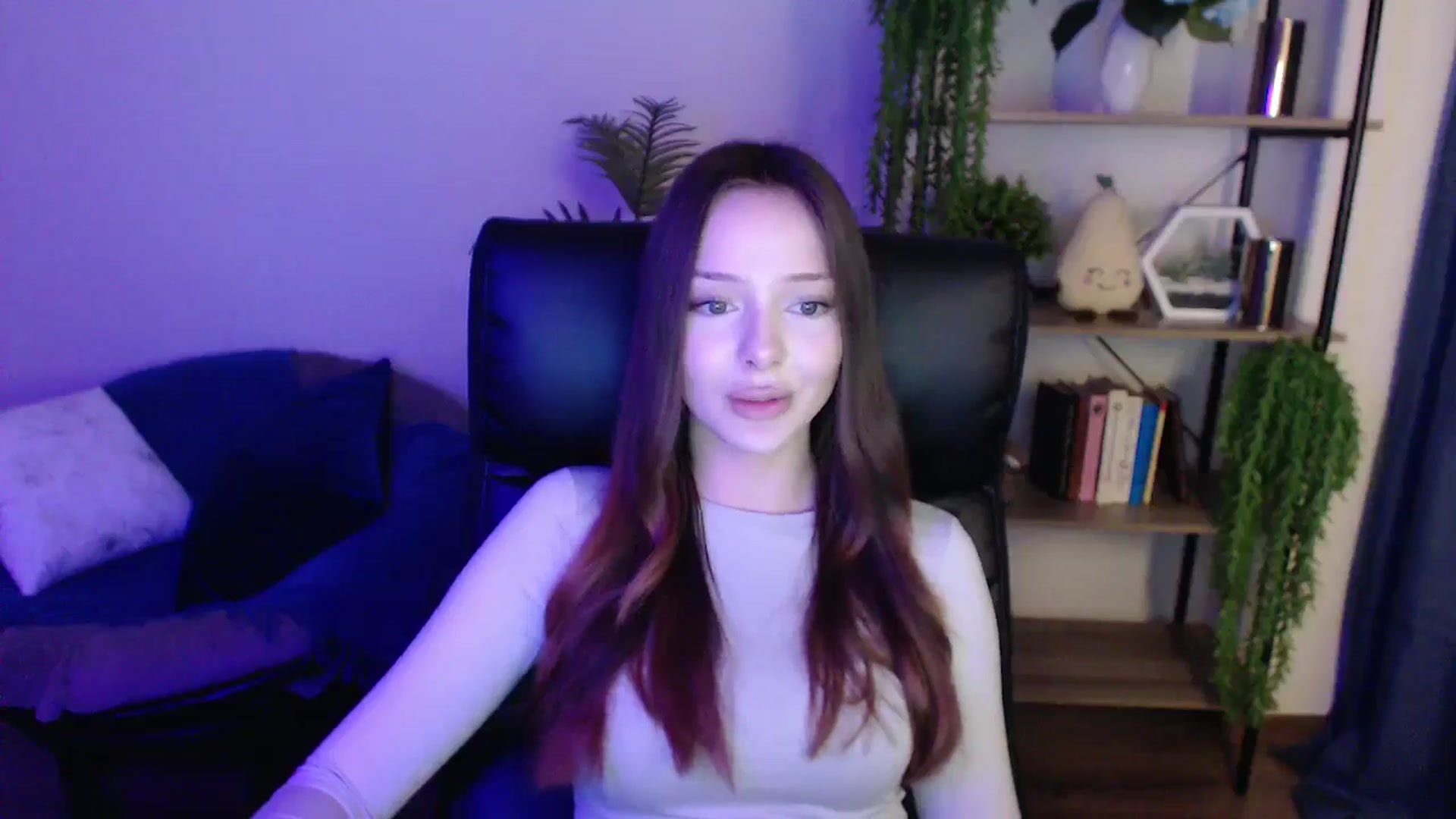 Gallery image thumbnail from KateManelli's myfreecams stream on, 03/01/2025, 14:11 image 9 of 20
