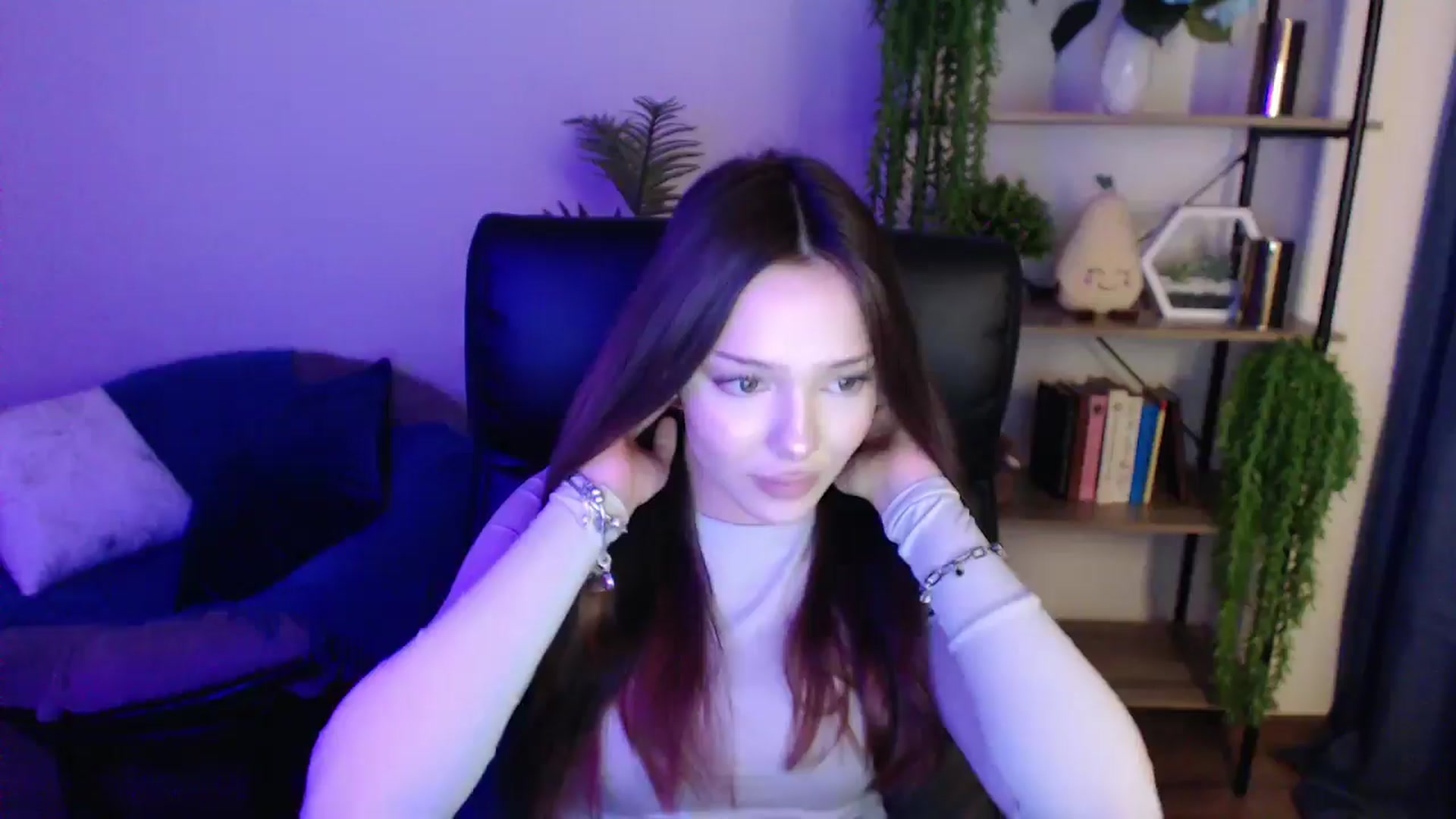 Gallery image thumbnail from KateManelli's myfreecams stream on, 03/01/2025, 14:11 image 10 of 20