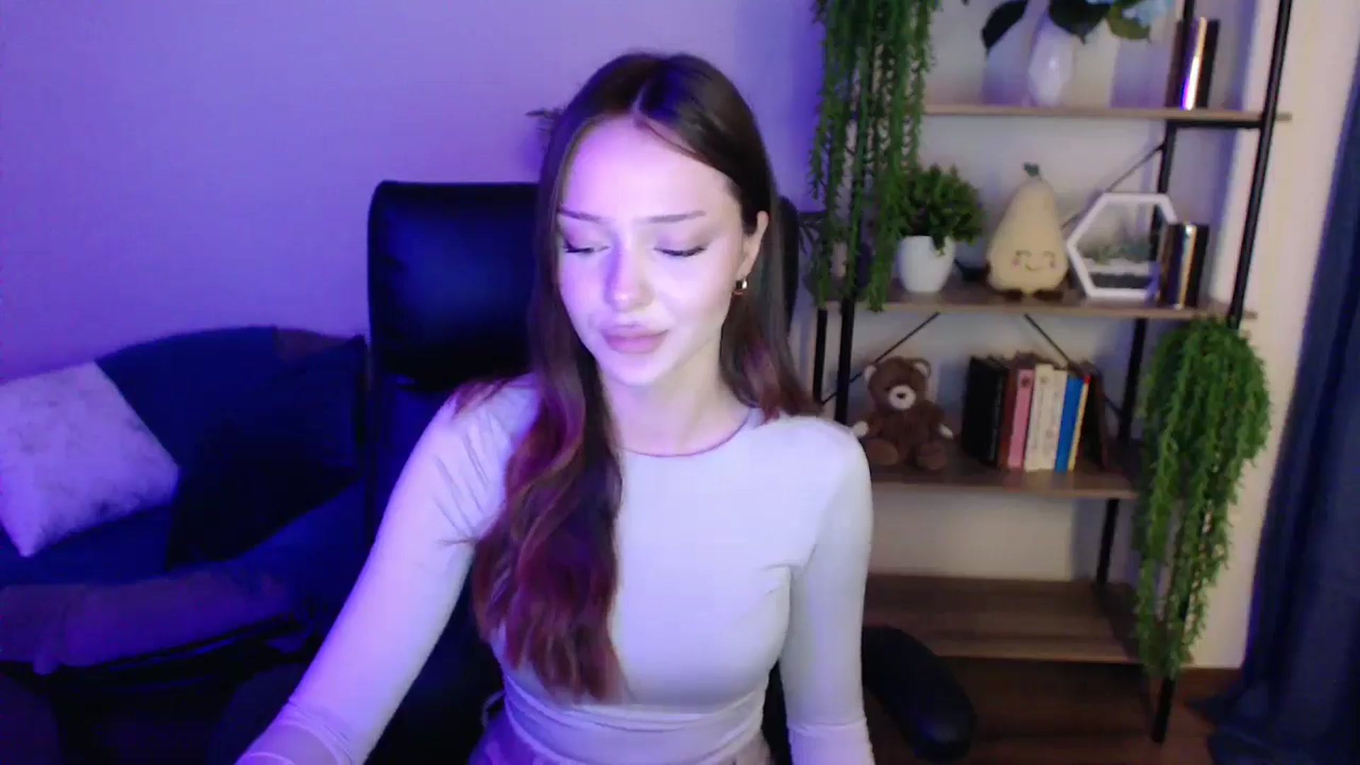 Gallery image thumbnail from KateManelli's myfreecams stream on, 03/01/2025, 14:41 image 19 of 20