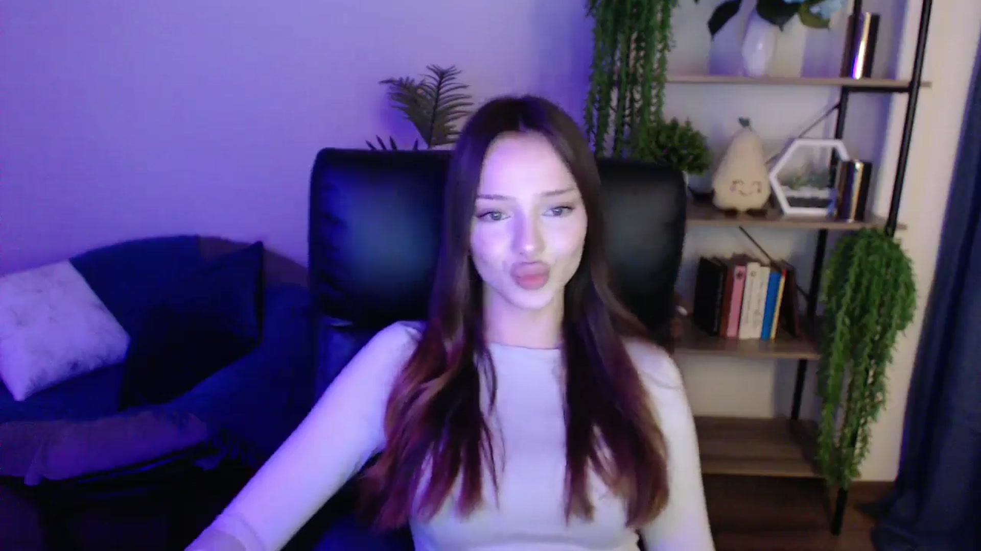Gallery image thumbnail from KateManelli's myfreecams stream on, 03/01/2025, 14:41 image 9 of 20