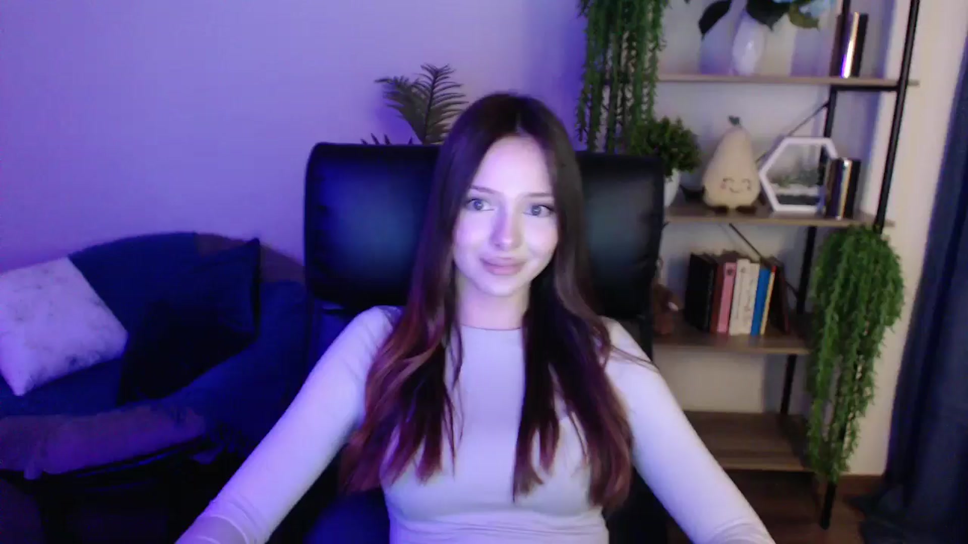 Gallery image thumbnail from KateManelli's myfreecams stream on, 03/01/2025, 14:41 image 10 of 20