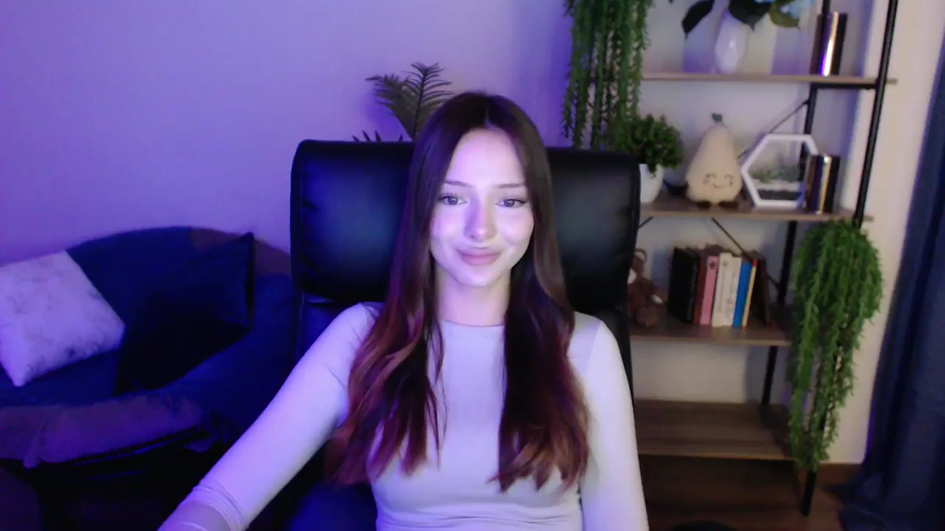 Gallery image thumbnail from KateManelli's myfreecams stream on, 03/01/2025, 14:41 image 13 of 20