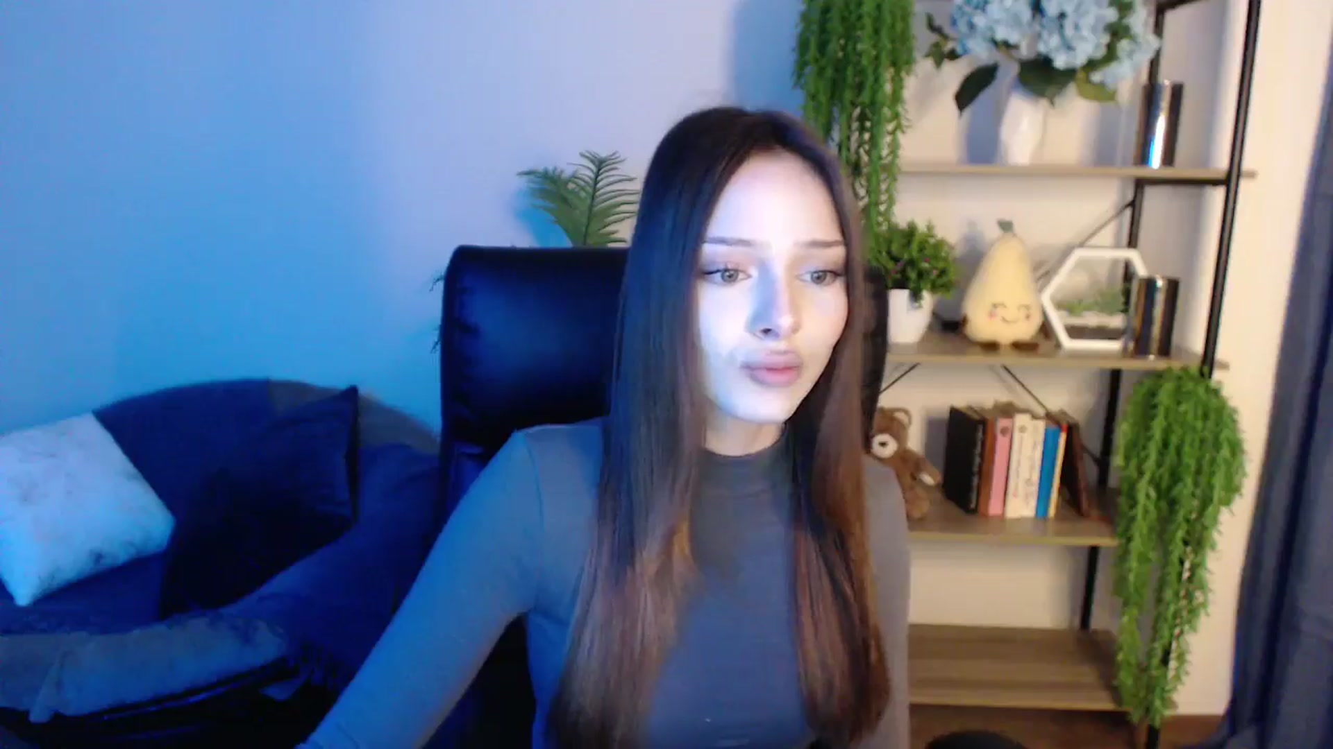Gallery image thumbnail from KateManelli's myfreecams stream on, 03/03/2025, 13:39 image 5 of 20
