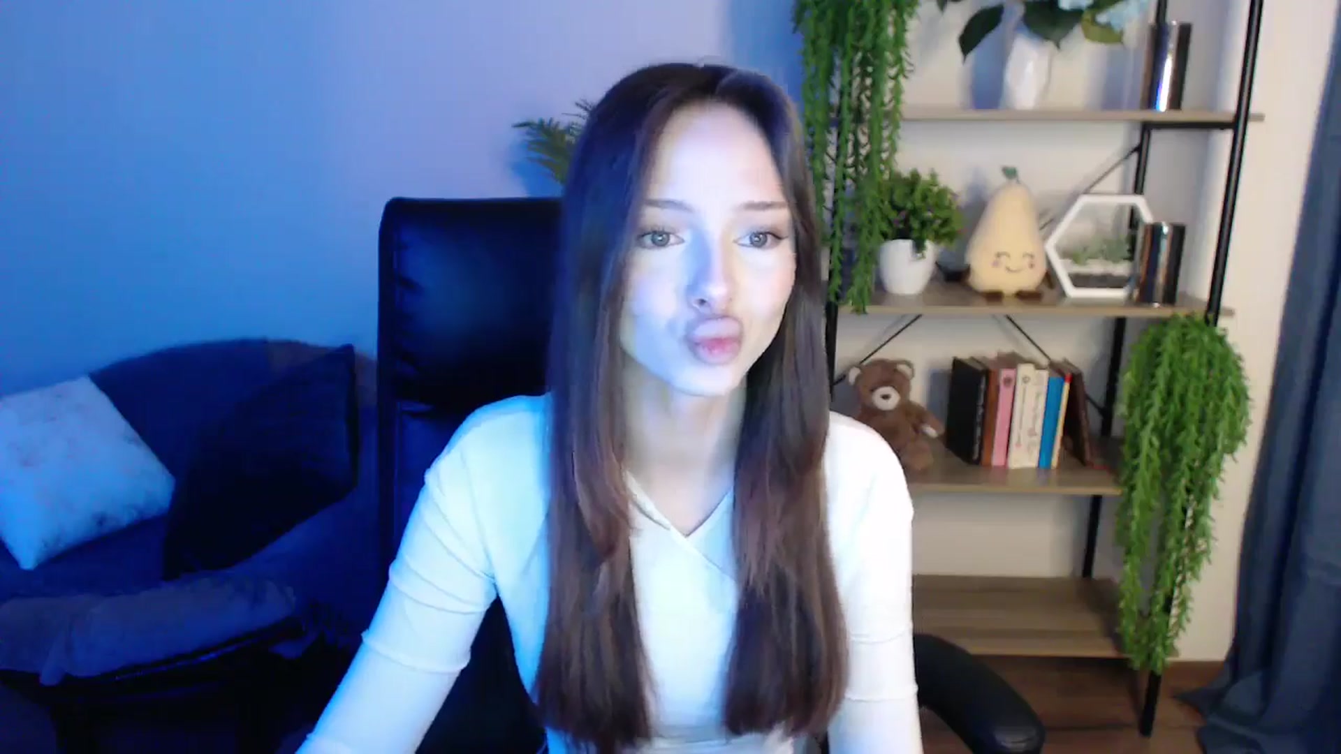 Gallery image thumbnail from KateManelli's myfreecams stream on, 03/04/2025, 09:50 image 4 of 20