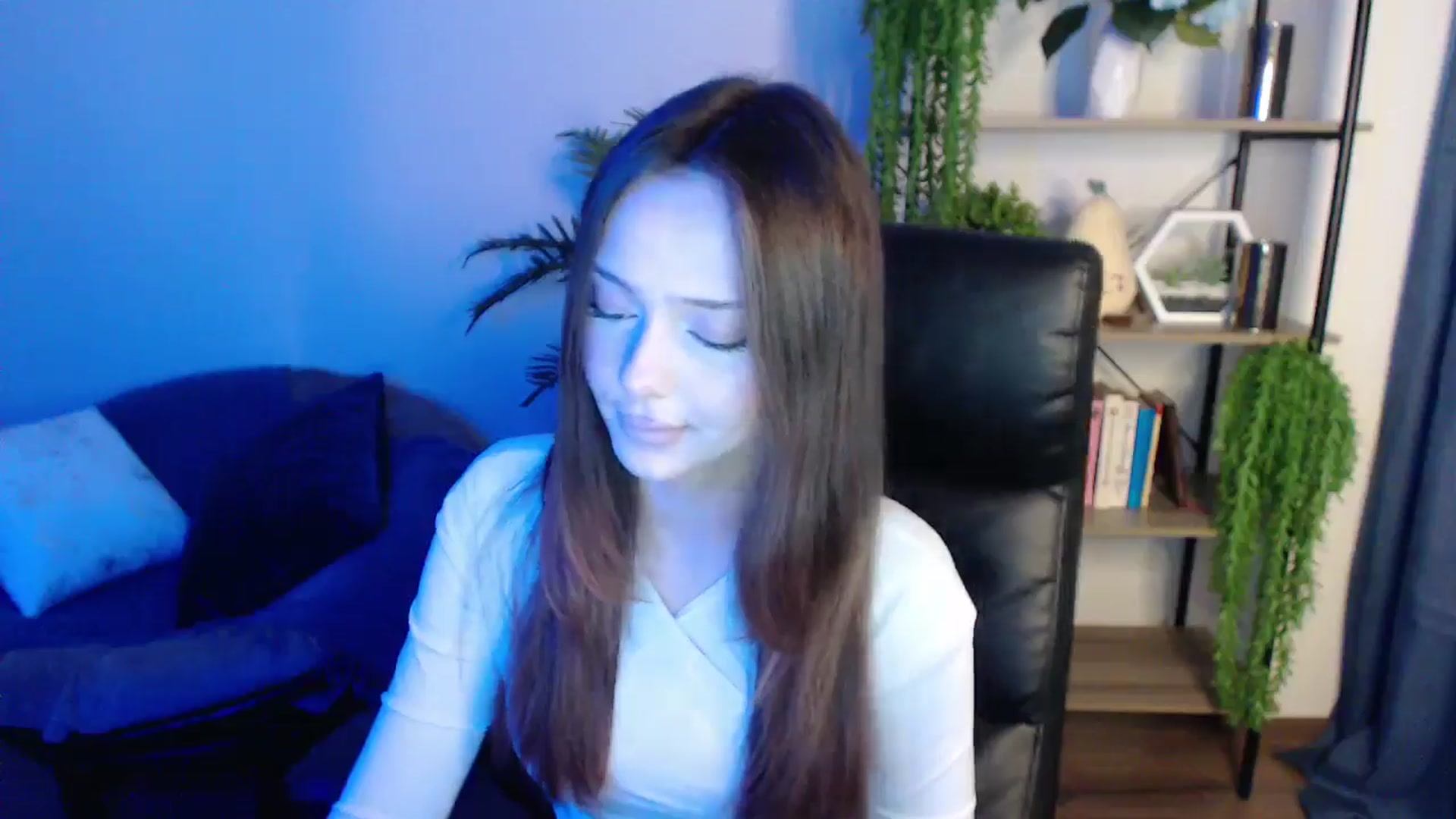 Gallery image thumbnail from KateManelli's myfreecams stream on, 03/04/2025, 11:00 image 7 of 20