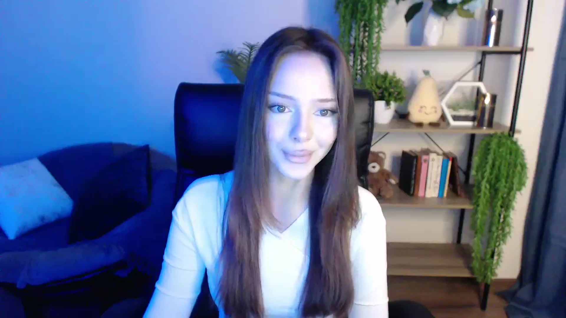 Gallery image thumbnail from KateManelli's myfreecams stream on, 03/04/2025, 11:00 image 10 of 20
