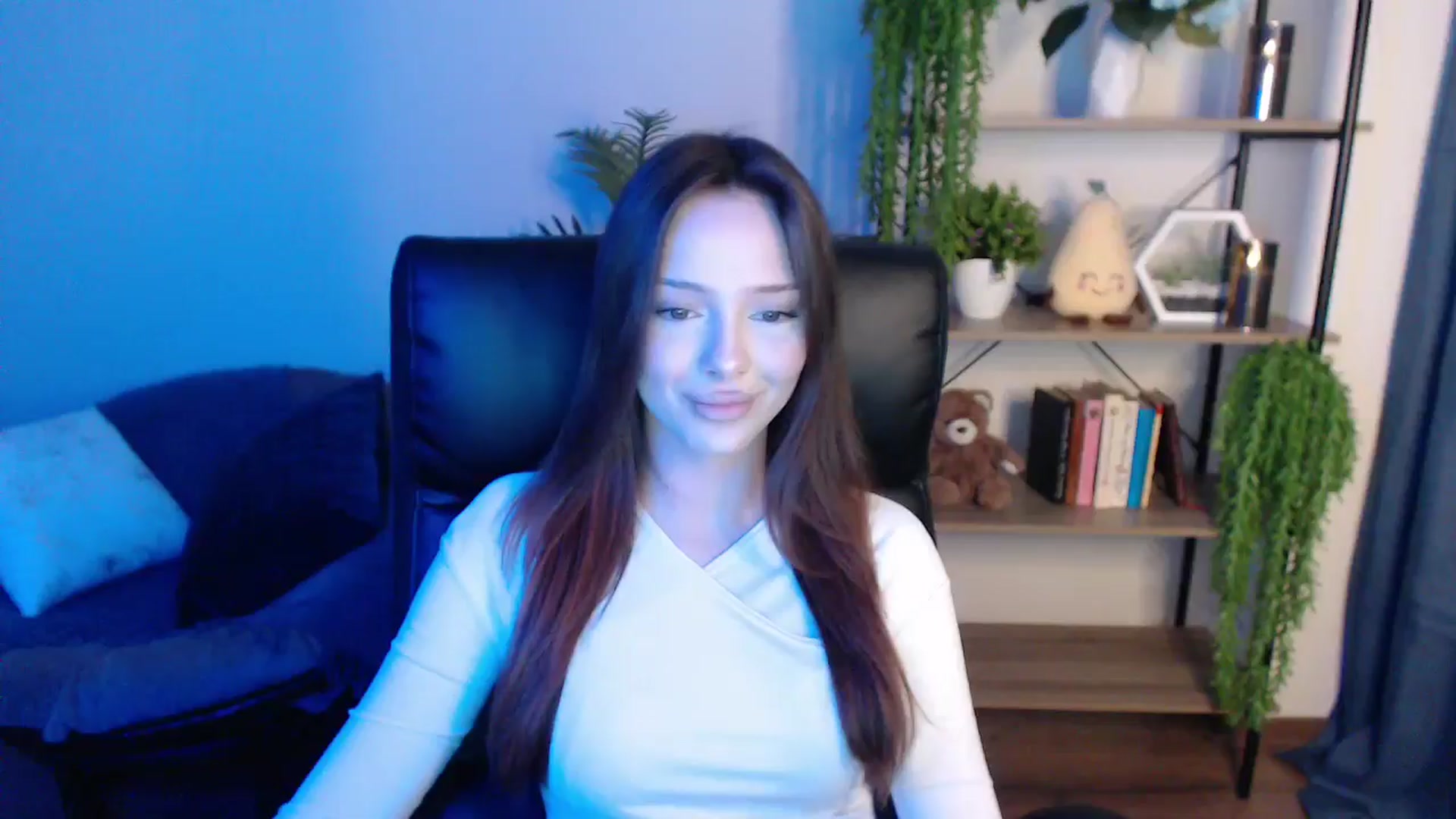 Gallery image thumbnail from KateManelli's myfreecams stream on, 03/04/2025, 11:32 image 1 of 20