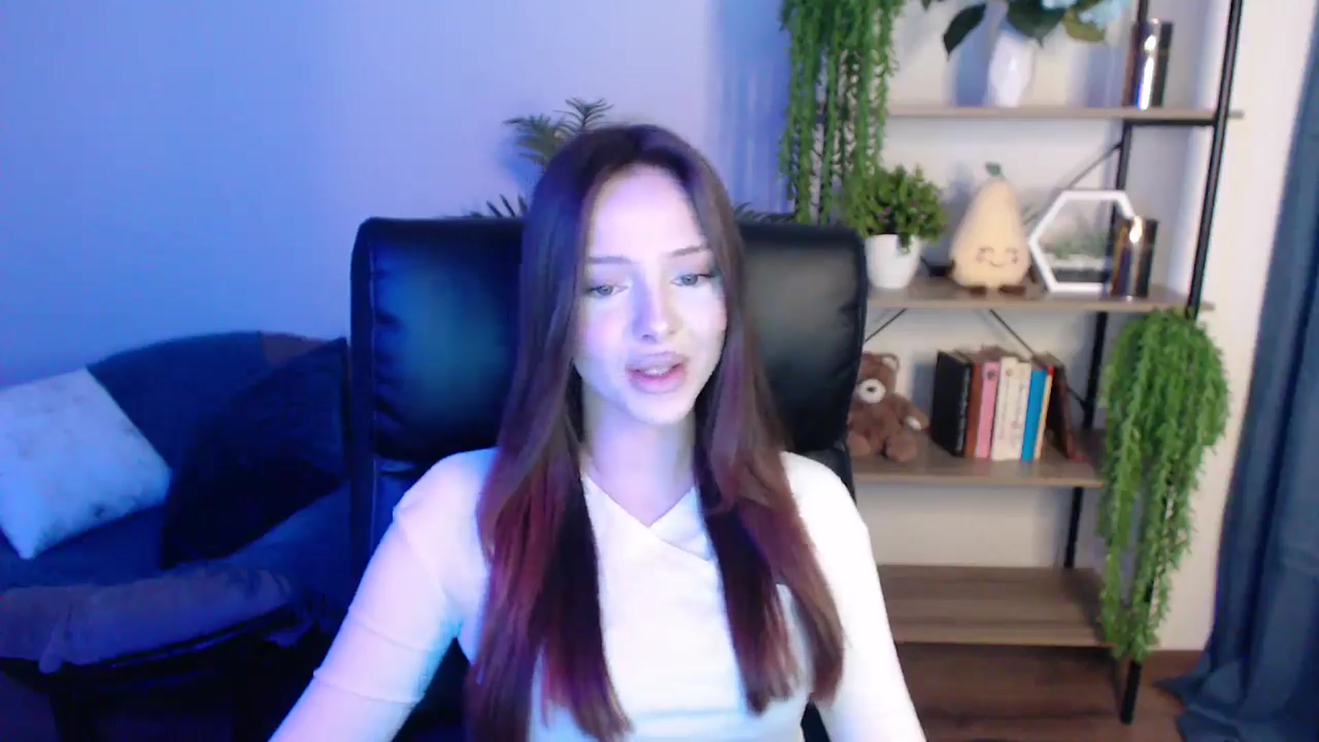 Gallery image thumbnail from KateManelli's myfreecams stream on, 03/04/2025, 11:32 image 8 of 20