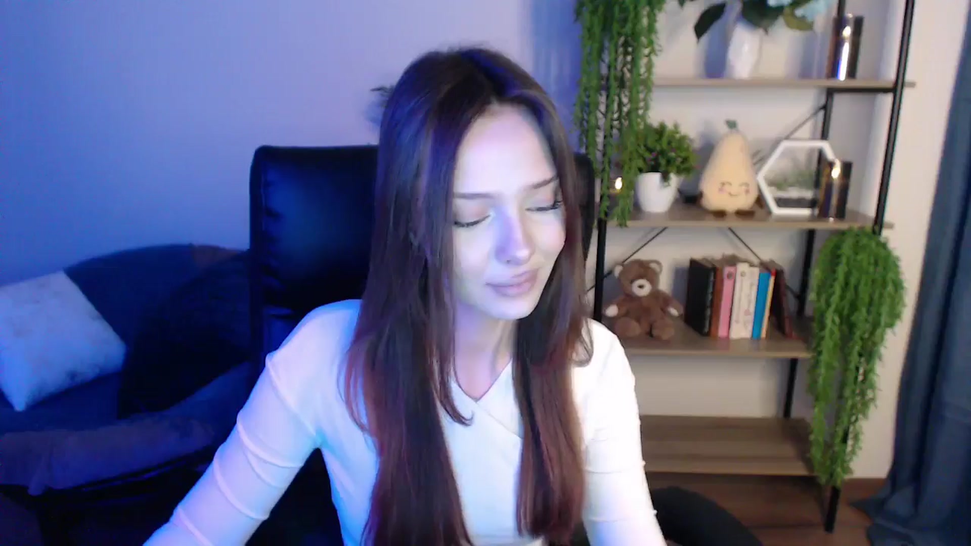Gallery image thumbnail from KateManelli's myfreecams stream on, 03/04/2025, 13:16 image 12 of 20