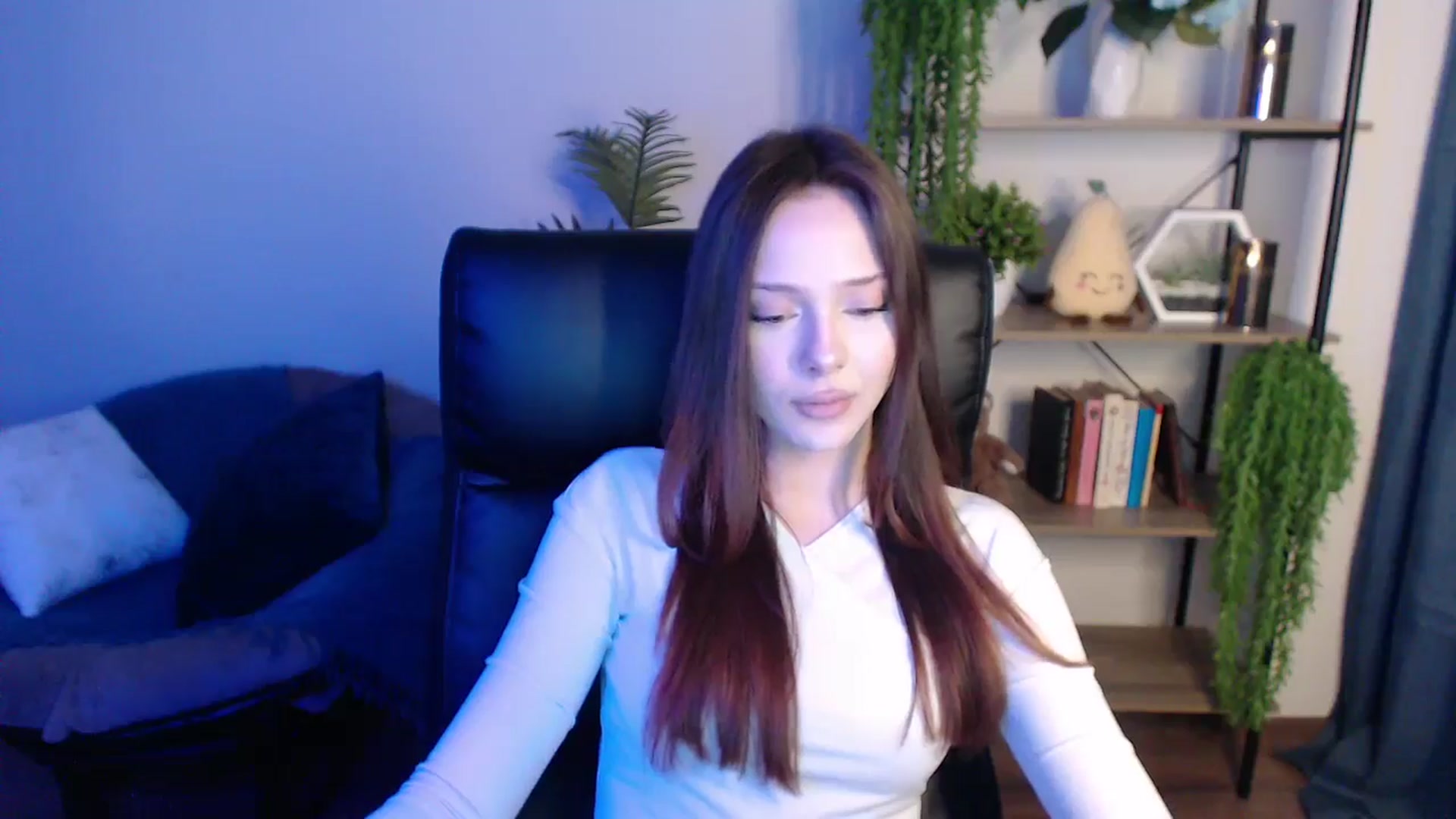 Gallery image thumbnail from KateManelli's myfreecams stream on, 03/04/2025, 13:36 image 9 of 20