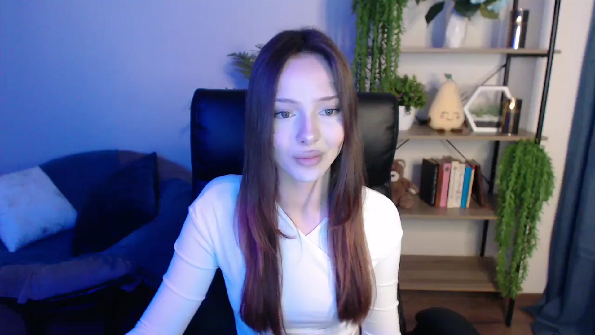 Gallery image thumbnail from KateManelli's myfreecams stream on, 03/04/2025, 13:36 image 6 of 20