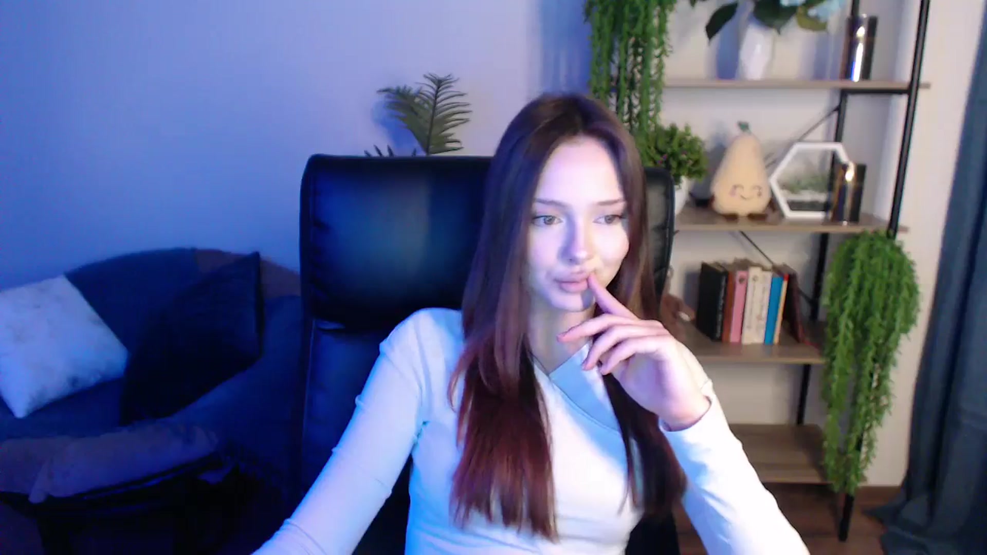 Gallery image thumbnail from KateManelli's myfreecams stream on, 03/04/2025, 13:36 image 10 of 20