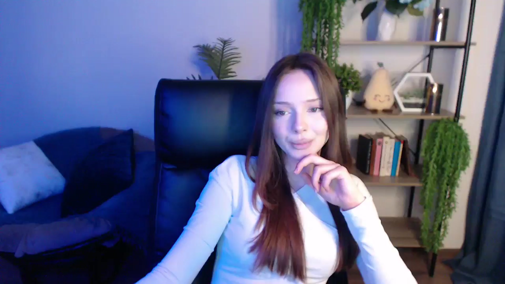 Gallery image thumbnail from KateManelli's myfreecams stream on, 03/04/2025, 13:36 image 11 of 20