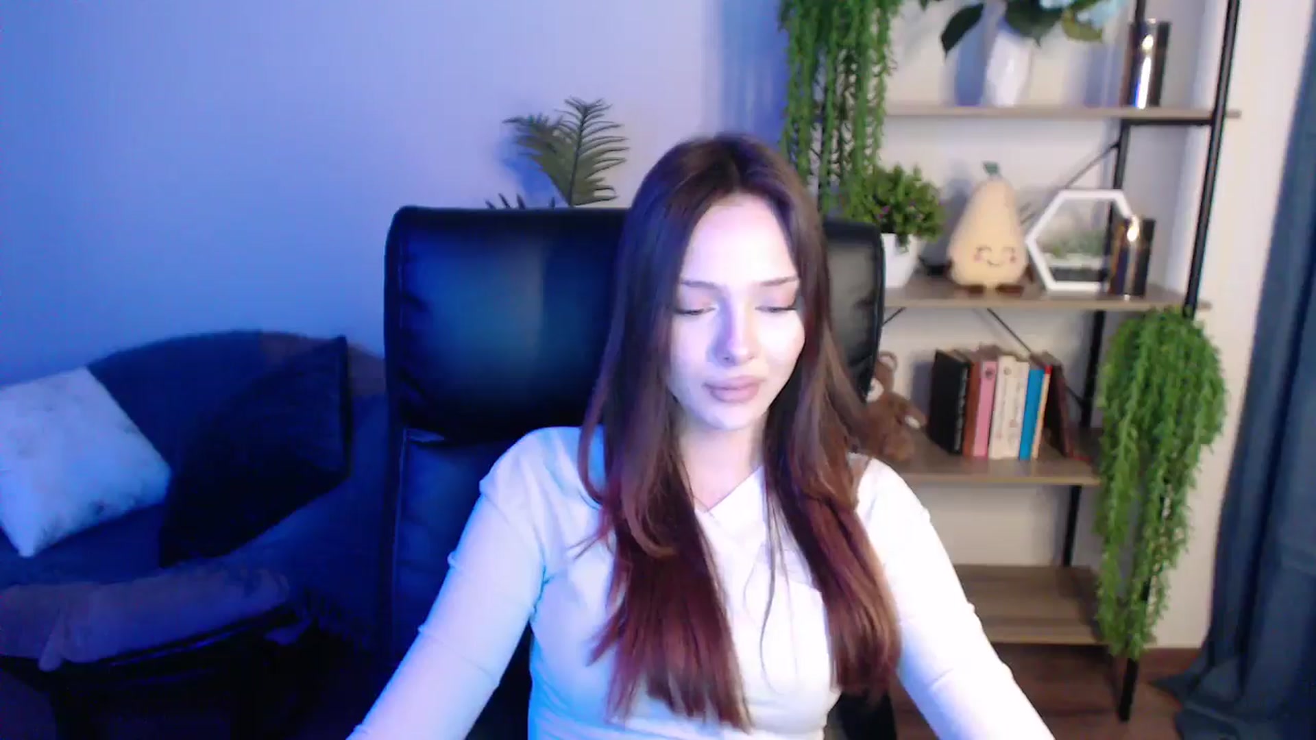 Gallery image thumbnail from KateManelli's myfreecams stream on, 03/04/2025, 13:36 image 14 of 20