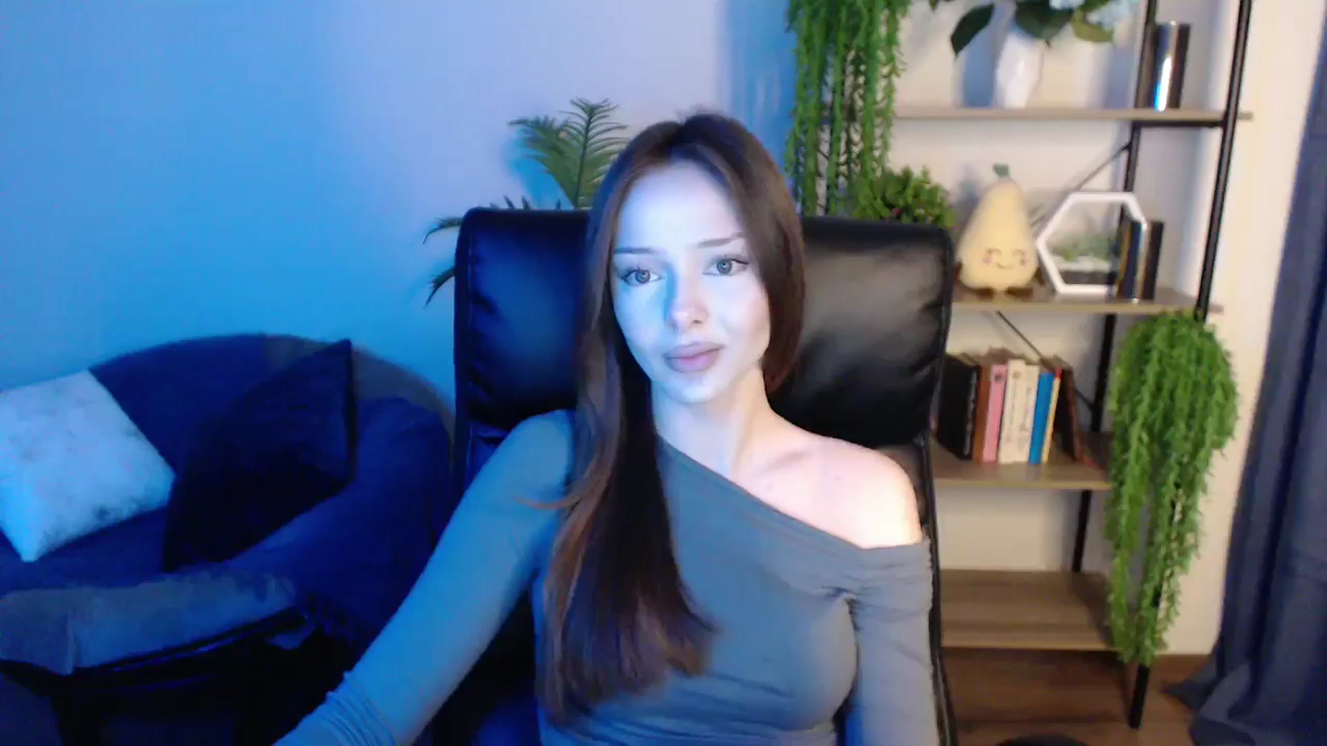 Gallery image thumbnail from KateManelli's myfreecams stream on, 03/05/2025, 11:29 image 3 of 20