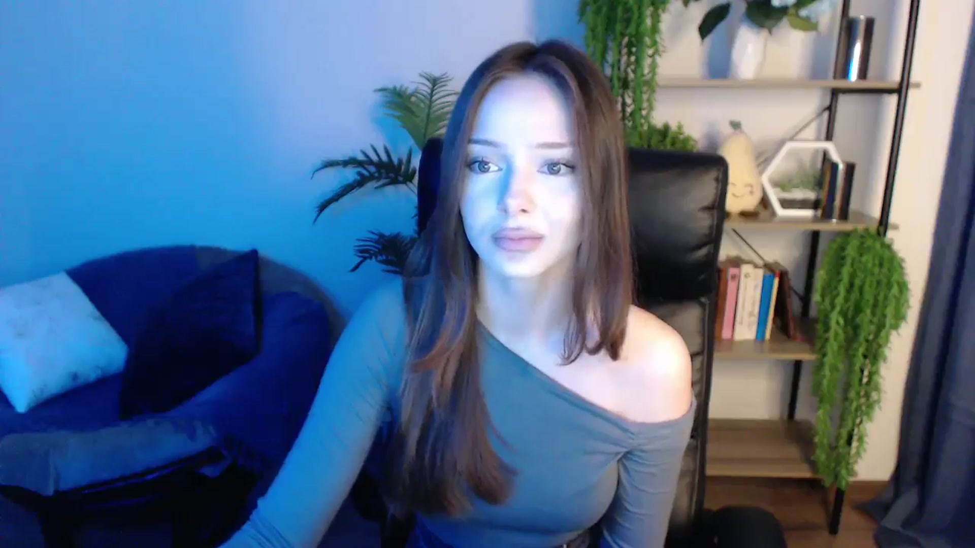 Gallery image thumbnail from KateManelli's myfreecams stream on, 03/05/2025, 11:29 image 20 of 20