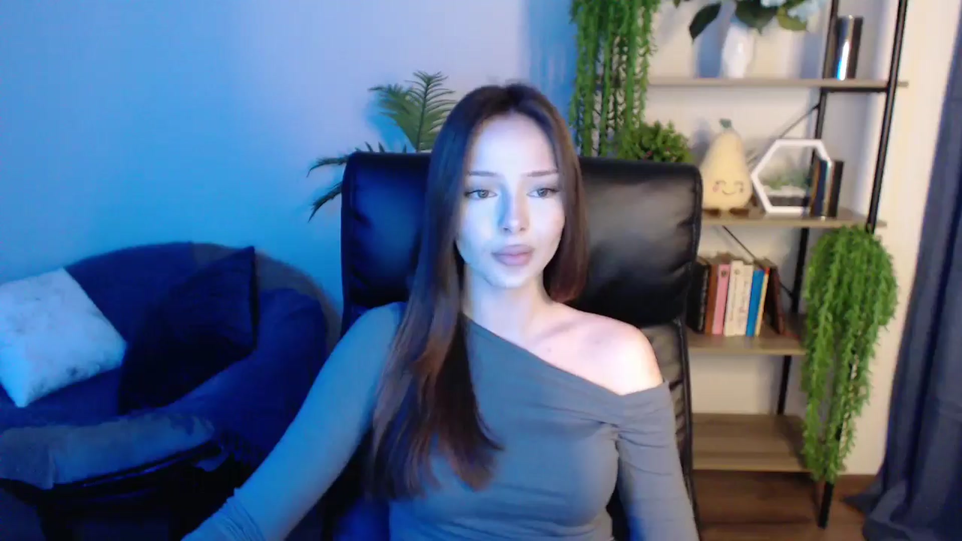 Gallery image thumbnail from KateManelli's myfreecams stream on, 03/05/2025, 11:29 image 11 of 20