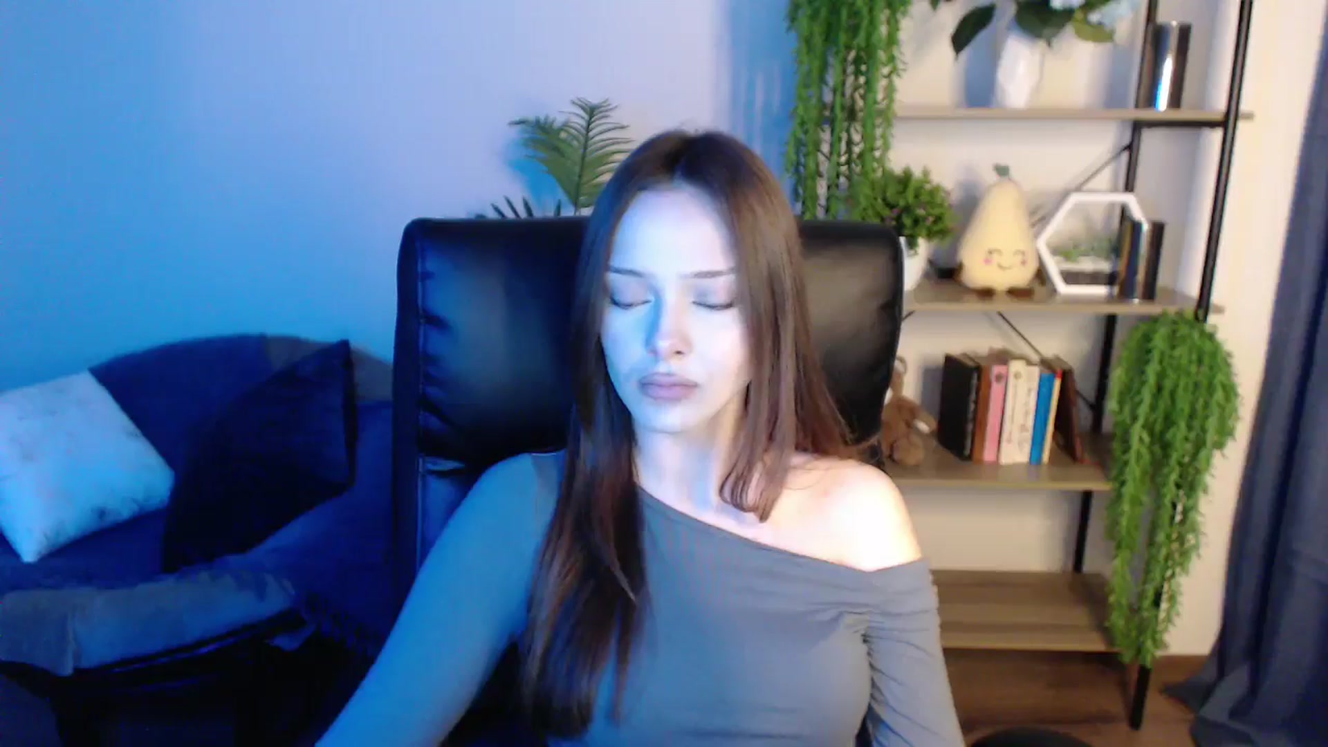 Gallery image thumbnail from KateManelli's myfreecams stream on, 03/05/2025, 13:41 image 7 of 20