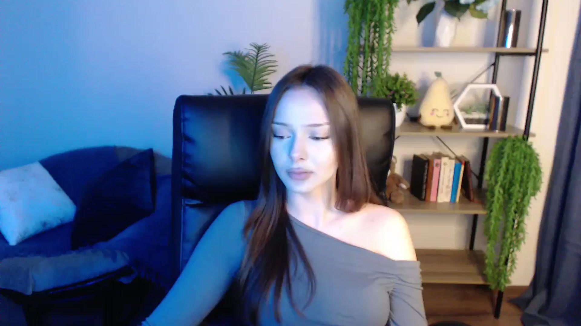 Gallery image thumbnail from KateManelli's myfreecams stream on, 03/05/2025, 13:41 image 15 of 20