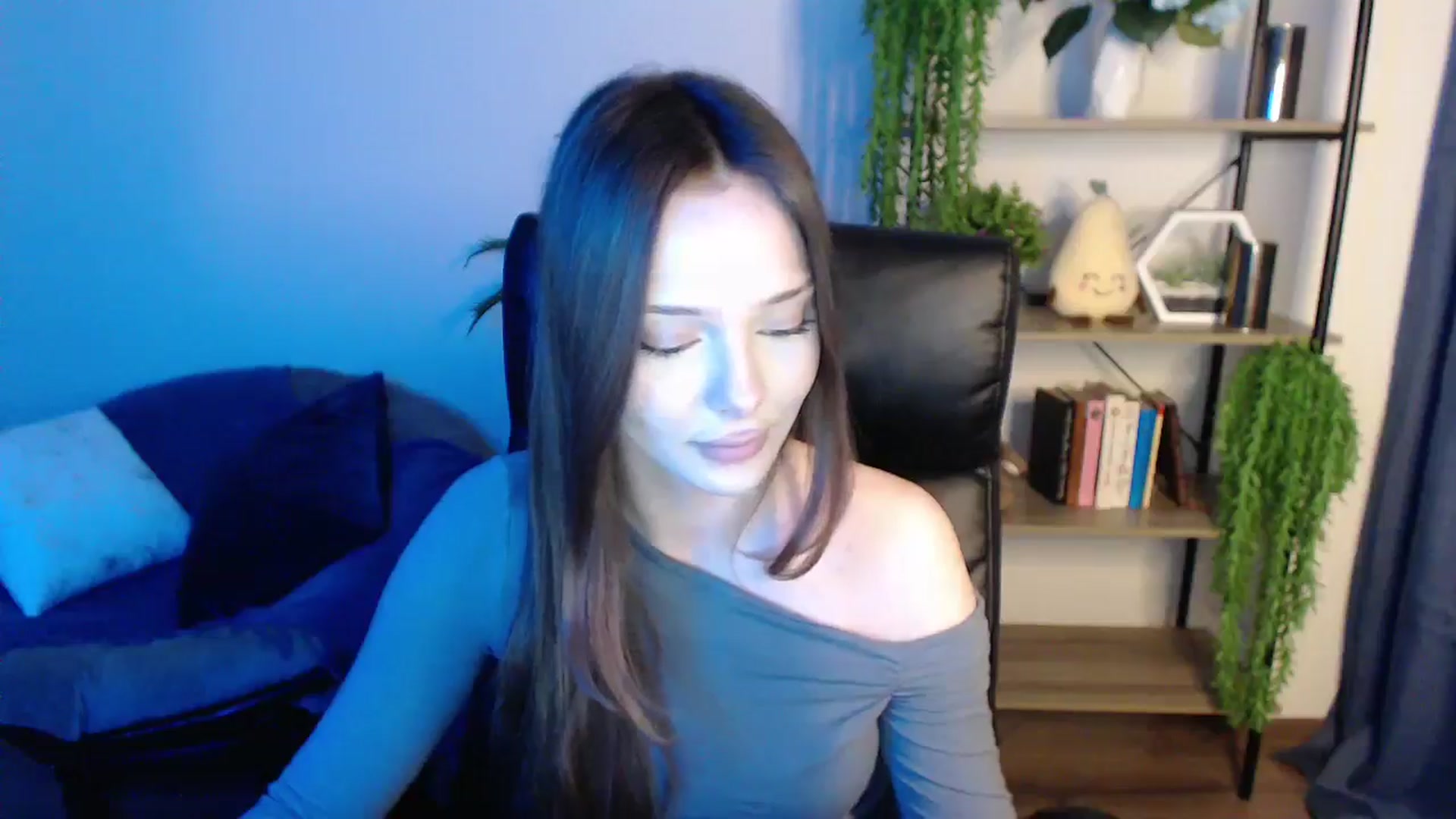 Gallery image thumbnail from KateManelli's myfreecams stream on, 03/05/2025, 14:12 image 20 of 20
