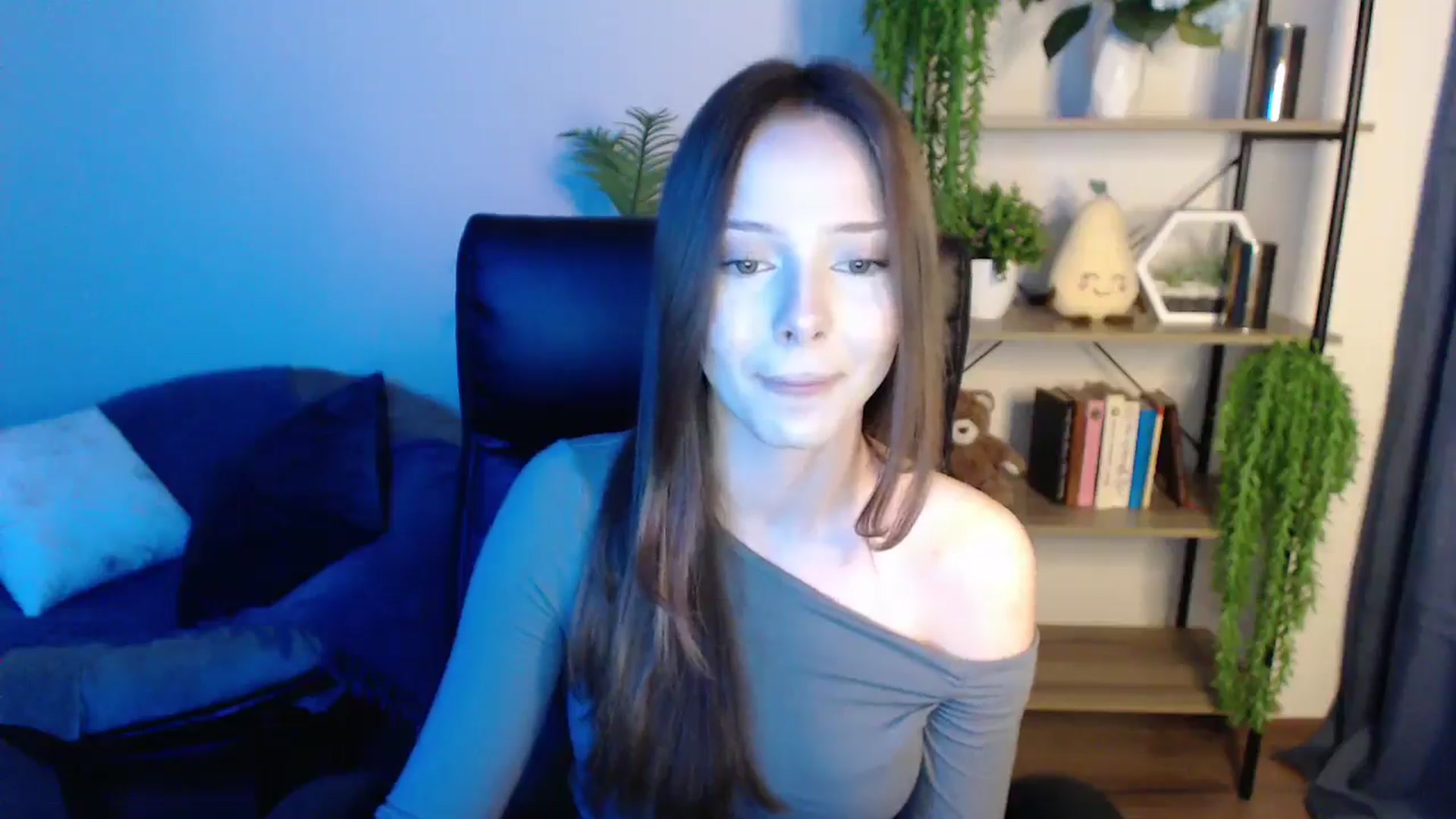 Gallery image thumbnail from KateManelli's myfreecams stream on, 03/05/2025, 14:12 image 10 of 20