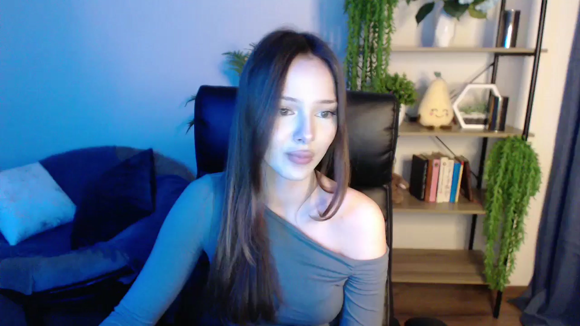 Gallery image thumbnail from KateManelli's myfreecams stream on, 03/05/2025, 14:12 image 15 of 20
