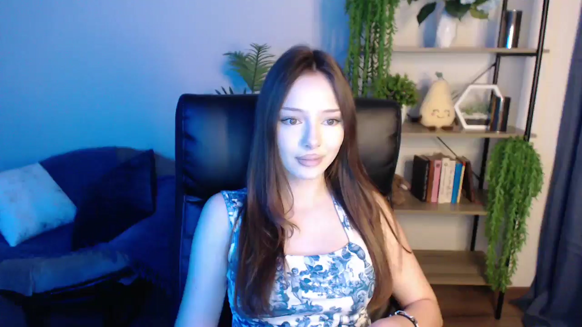 Gallery image thumbnail from KateManelli's myfreecams stream on, 03/07/2025, 09:40 image 7 of 20