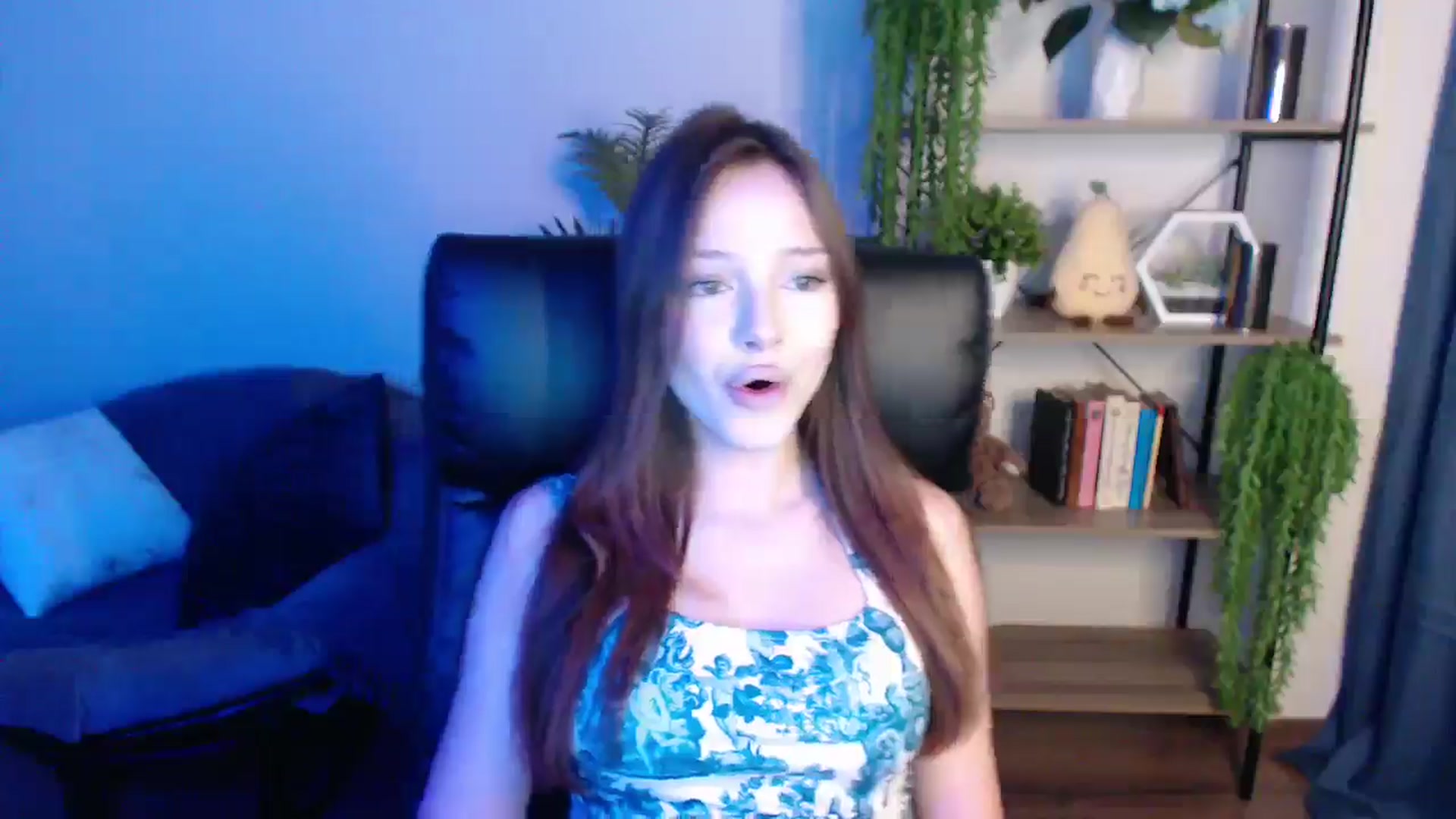 Gallery image thumbnail from KateManelli's myfreecams stream on, 03/07/2025, 09:40 image 15 of 20