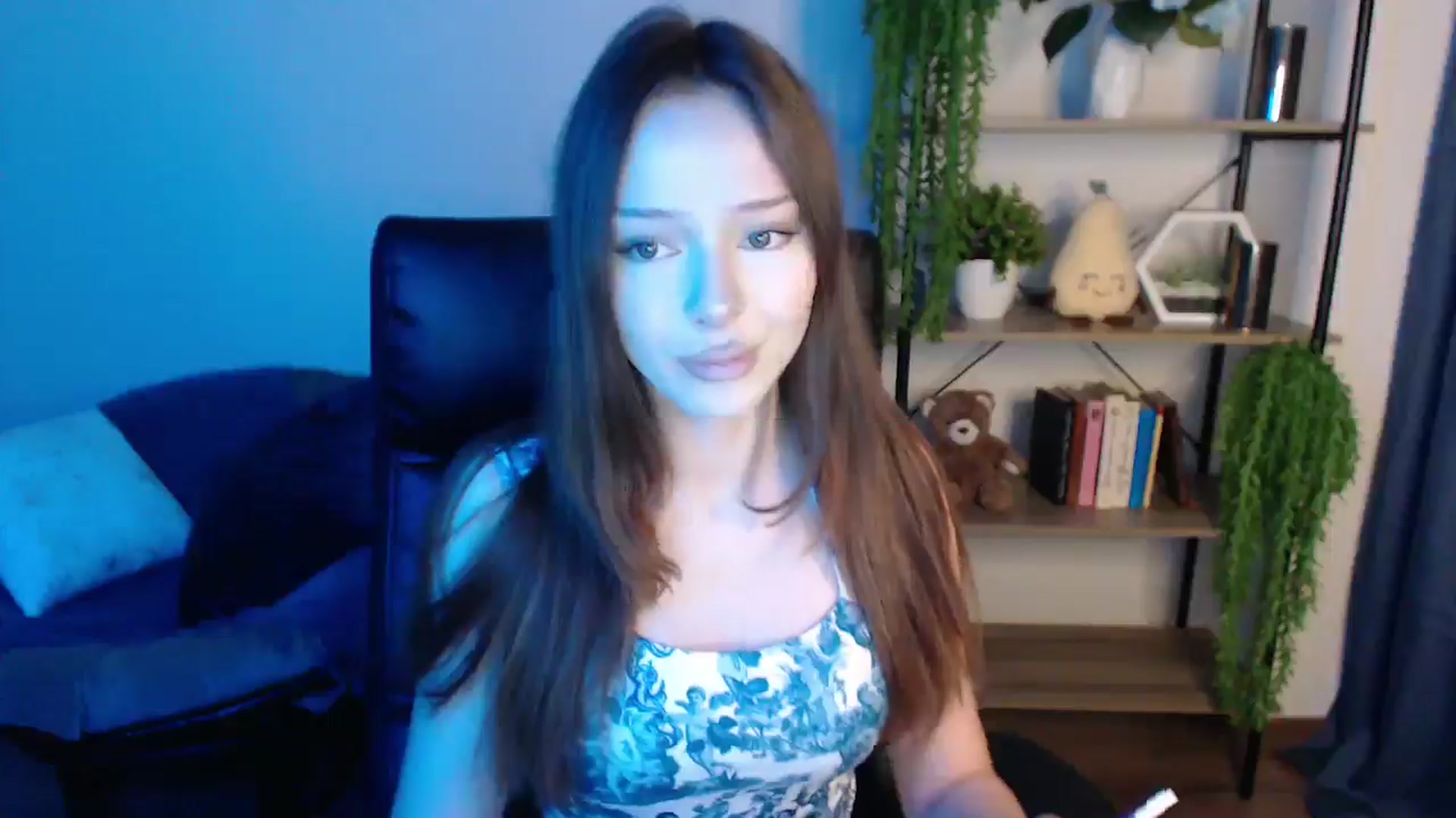Gallery image thumbnail from KateManelli's myfreecams stream on, 03/07/2025, 09:40 image 11 of 20