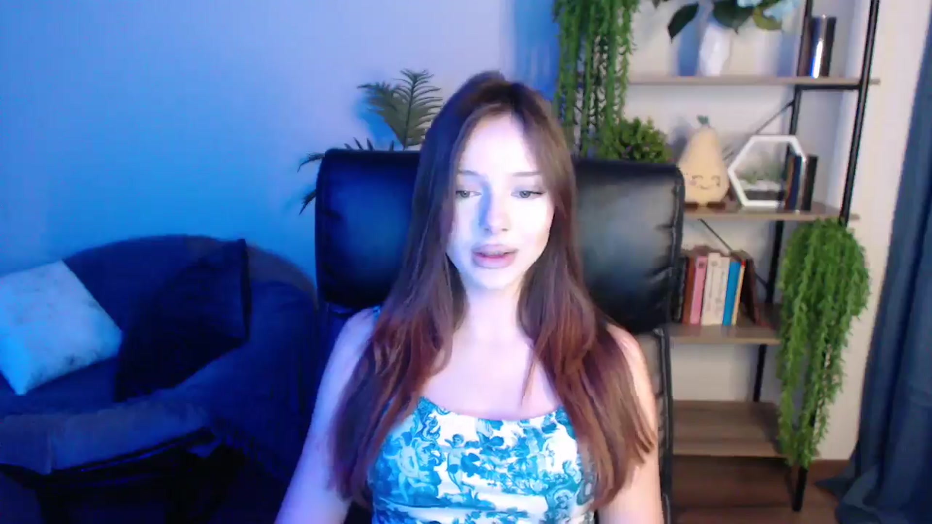 Gallery image thumbnail from KateManelli's myfreecams stream on, 03/07/2025, 09:40 image 19 of 20