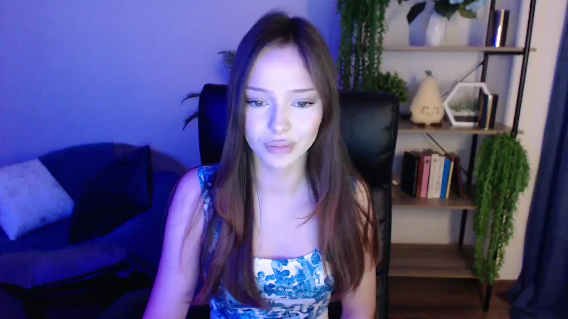 Gallery image thumbnail from KateManelli's myfreecams stream on, 03/07/2025, 11:47 image 8 of 20