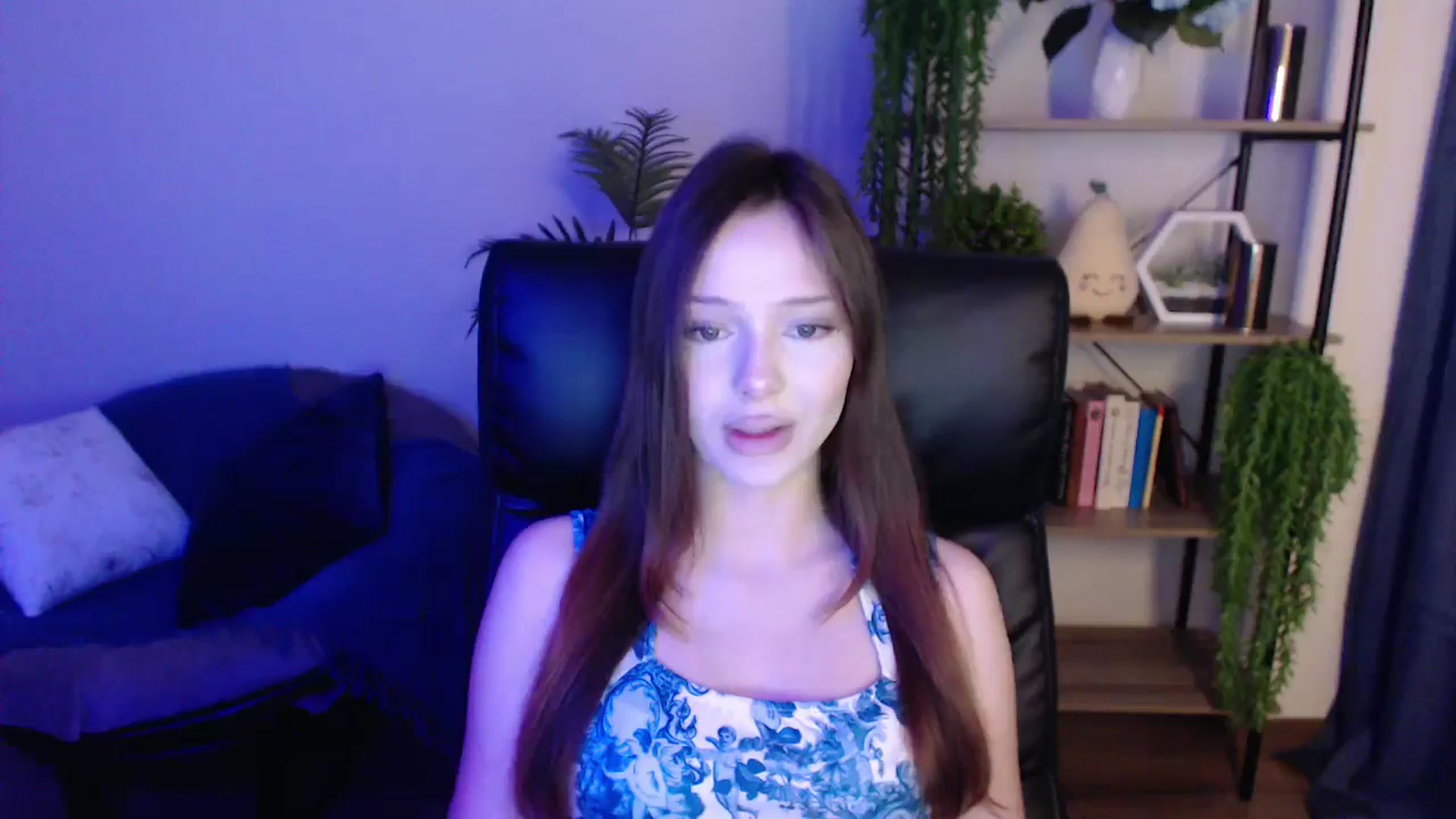Gallery image thumbnail from KateManelli's myfreecams stream on, 03/07/2025, 11:47 image 3 of 20