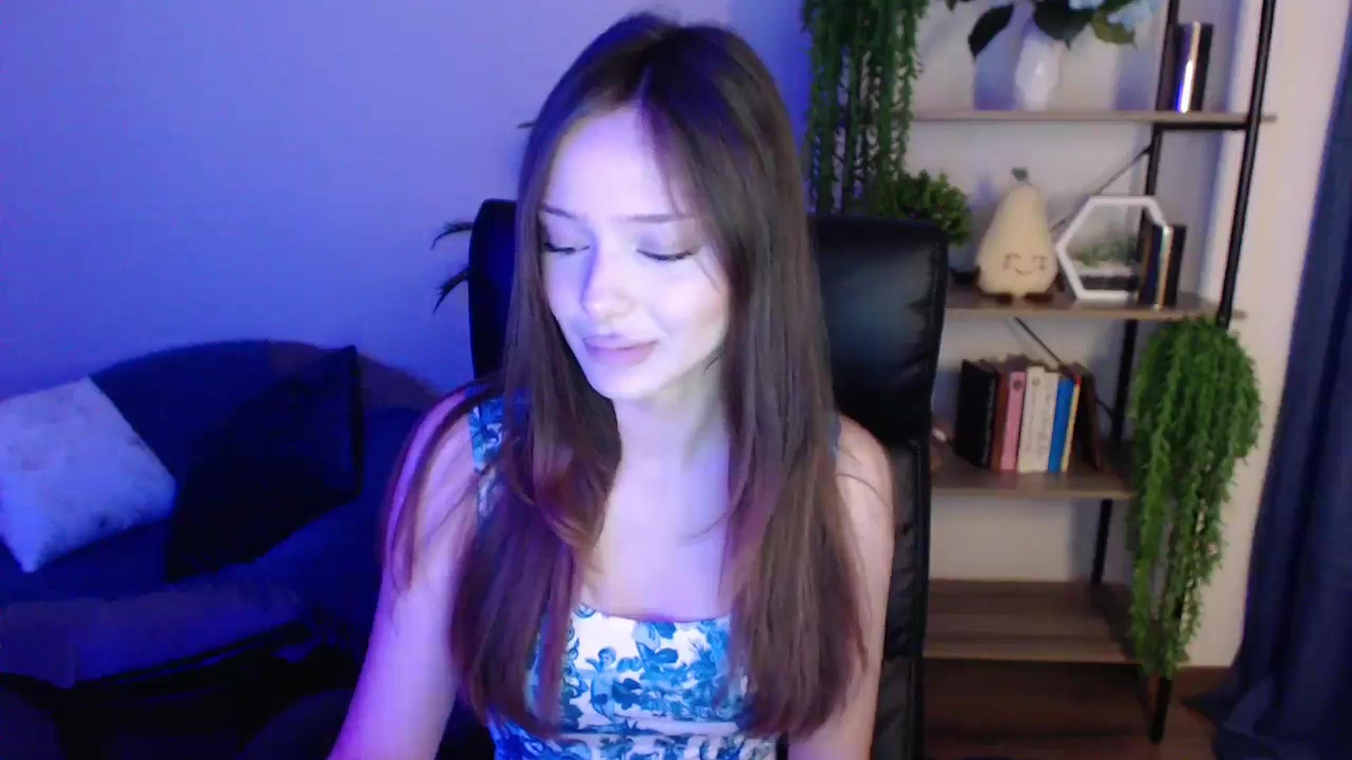 Gallery image thumbnail from KateManelli's myfreecams stream on, 03/07/2025, 11:47 image 6 of 20