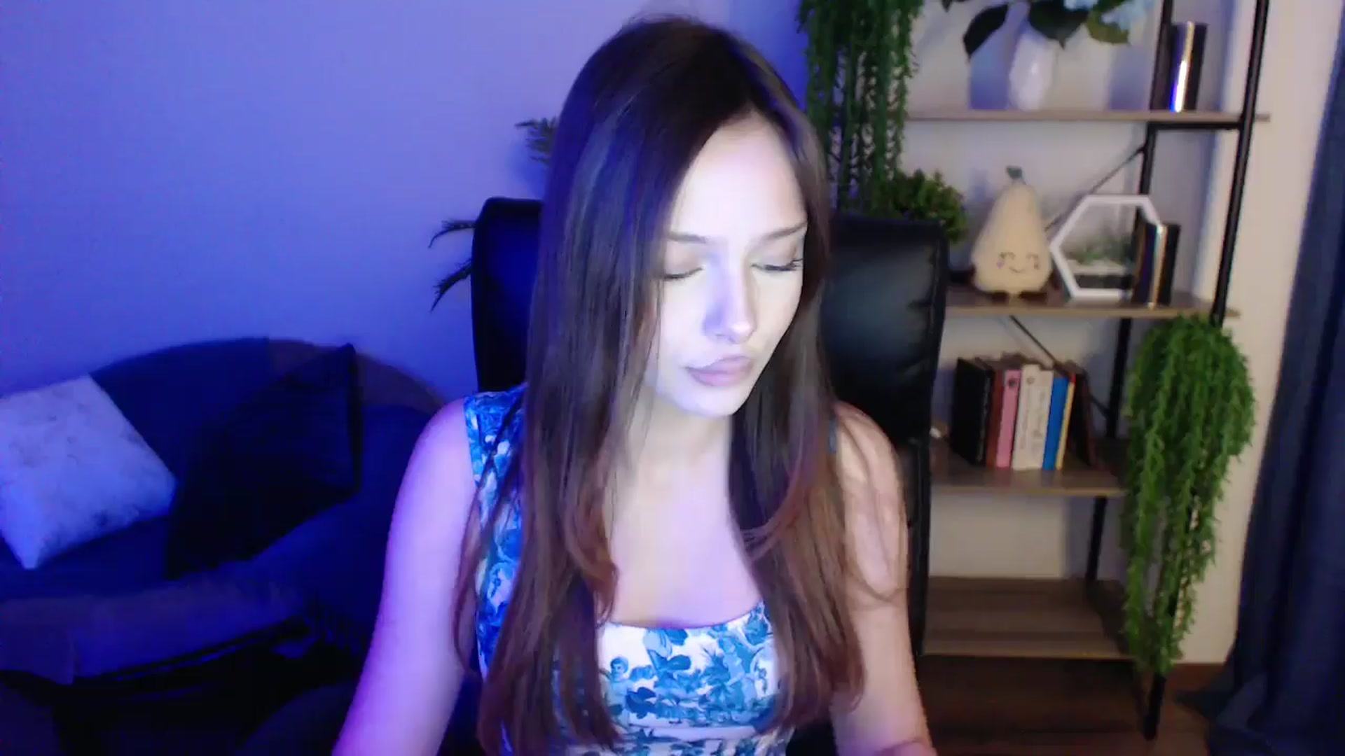 Gallery image thumbnail from KateManelli's myfreecams stream on, 03/07/2025, 11:47 image 7 of 20