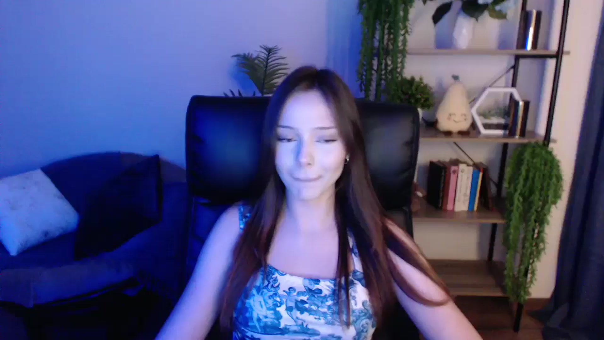Gallery image thumbnail from KateManelli's myfreecams stream on, 03/07/2025, 12:32 image 1 of 20
