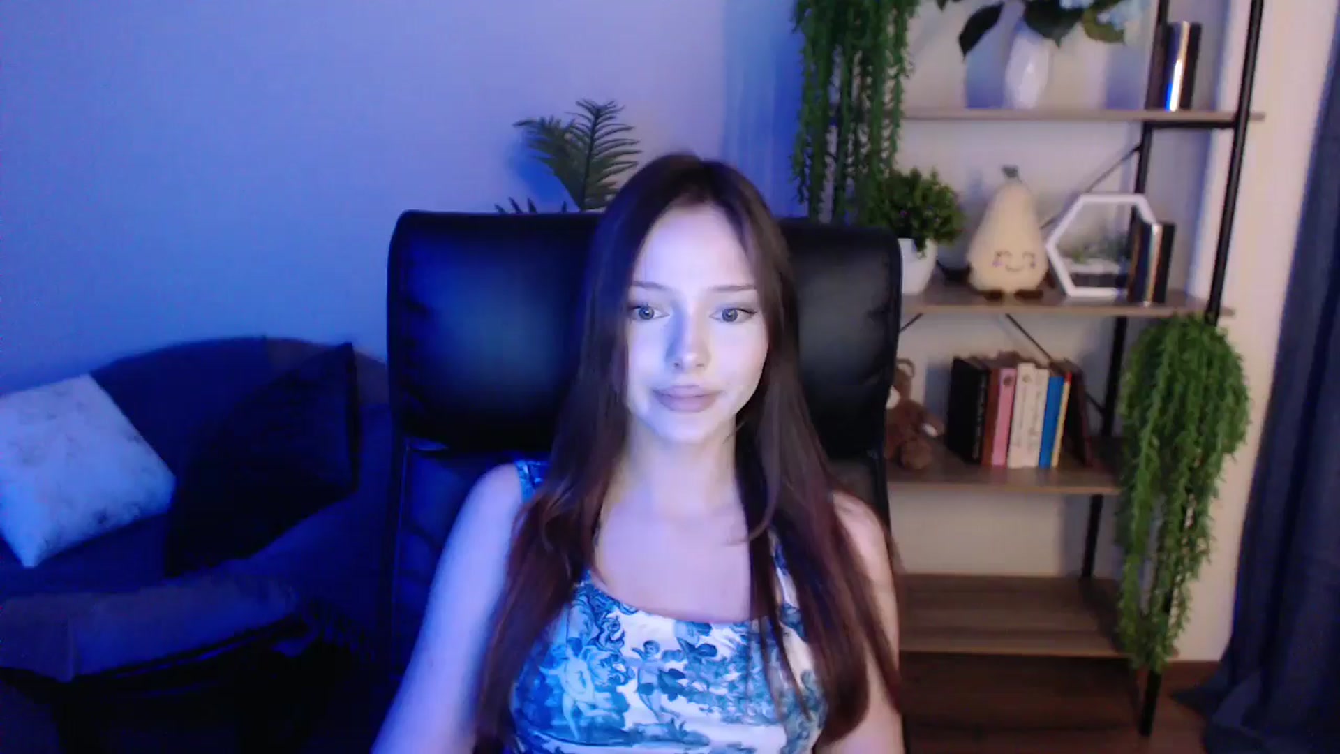 Gallery image thumbnail from KateManelli's myfreecams stream on, 03/07/2025, 12:32 image 11 of 20
