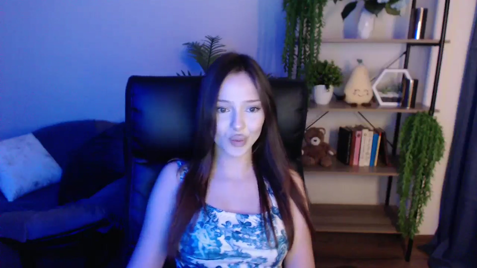 Gallery image thumbnail from KateManelli's myfreecams stream on, 03/07/2025, 12:32 image 5 of 20