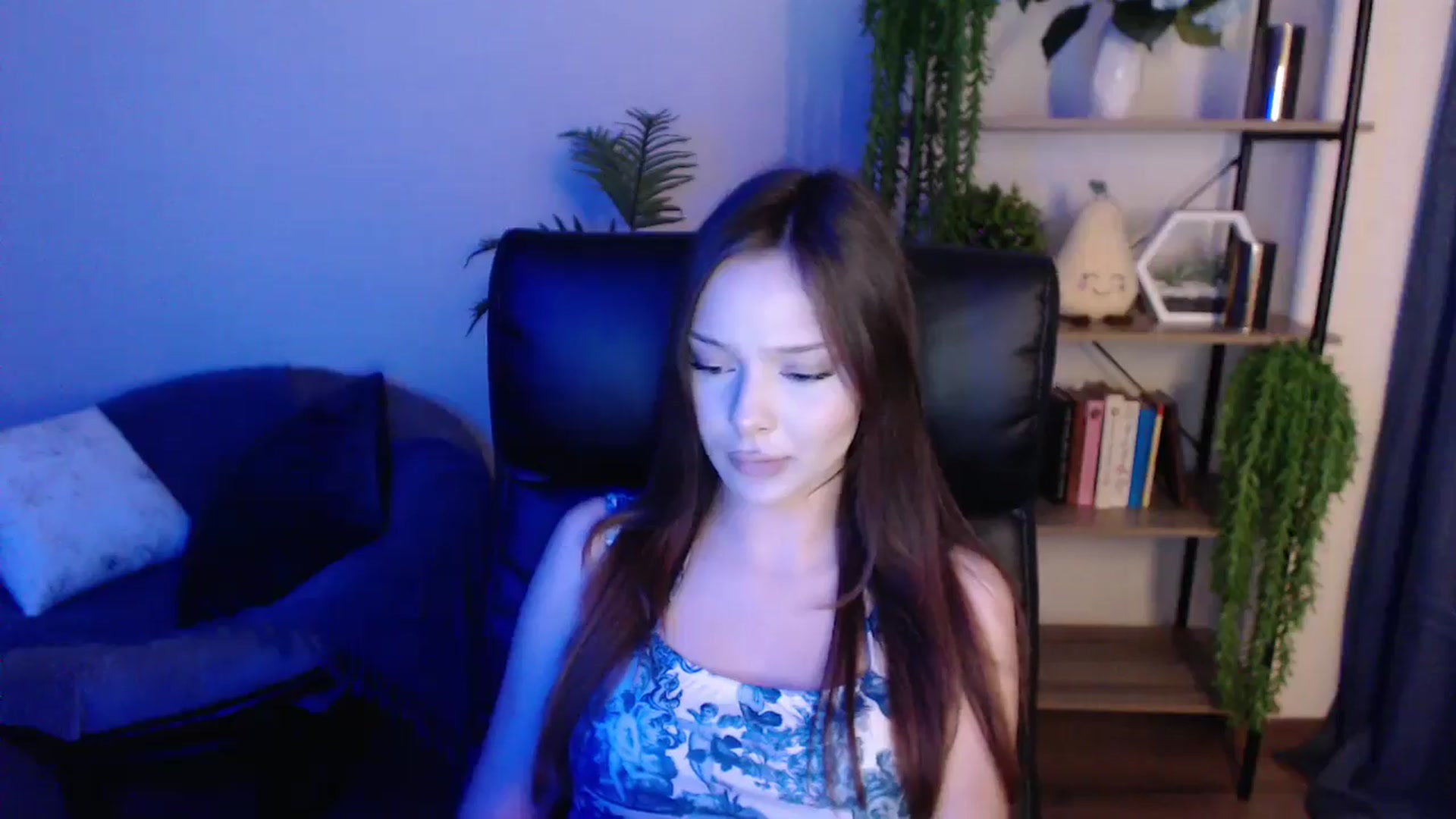 Gallery image thumbnail from KateManelli's myfreecams stream on, 03/07/2025, 12:32 image 6 of 20
