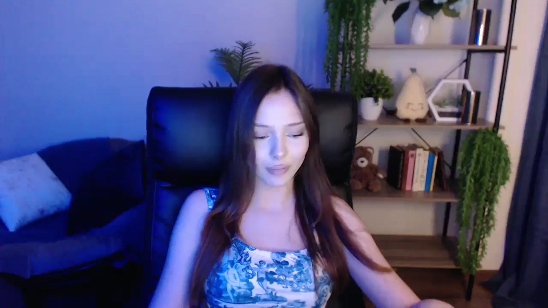 Gallery image thumbnail from KateManelli's myfreecams stream on, 03/07/2025, 12:32 image 14 of 20