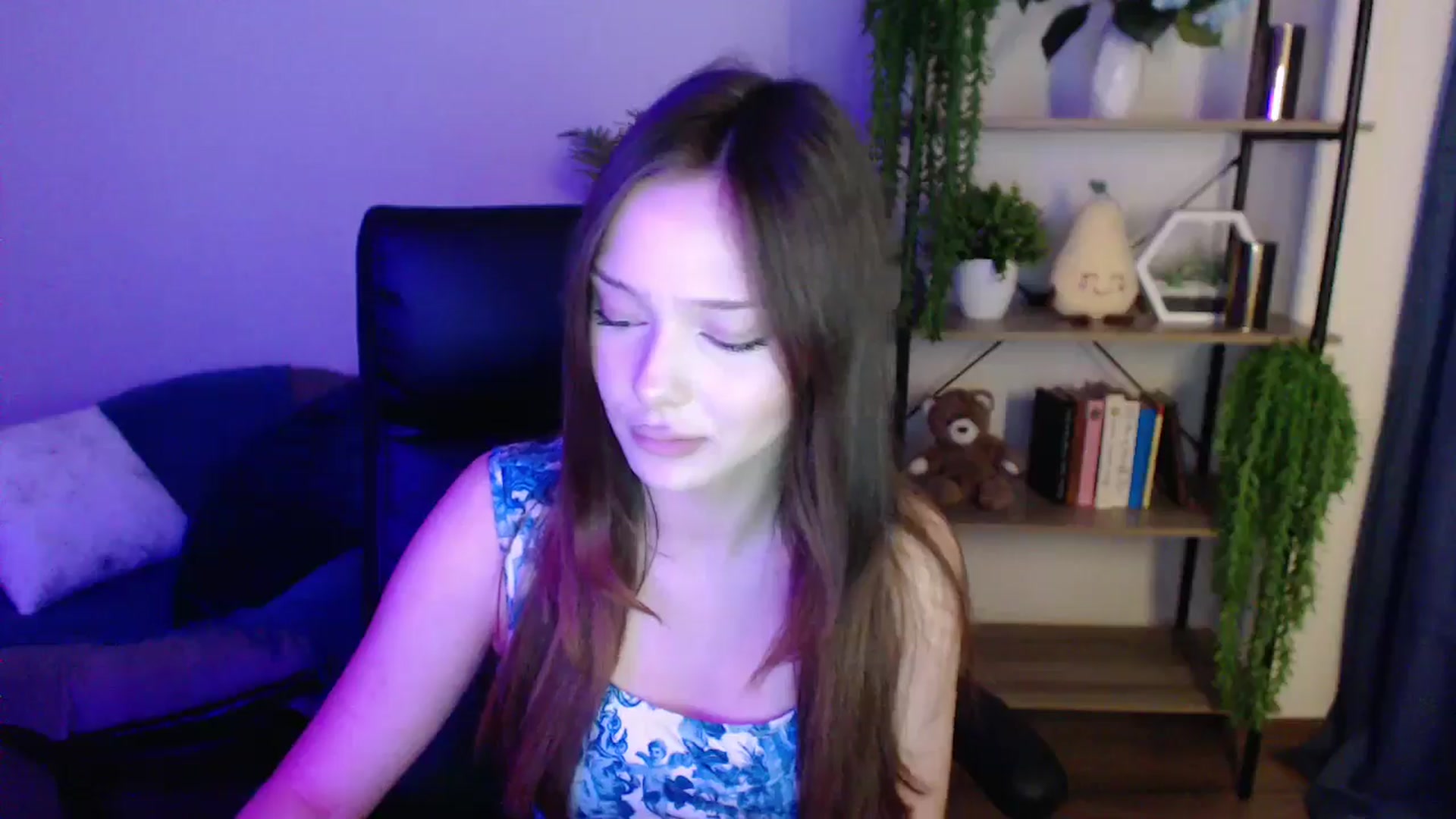 Gallery image thumbnail from KateManelli's myfreecams stream on, 03/07/2025, 14:06 image 11 of 20