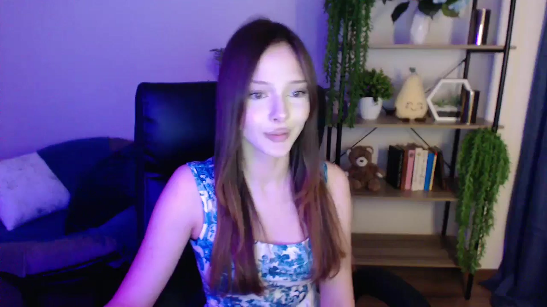 Gallery image thumbnail from KateManelli's myfreecams stream on, 03/07/2025, 14:06 image 20 of 20