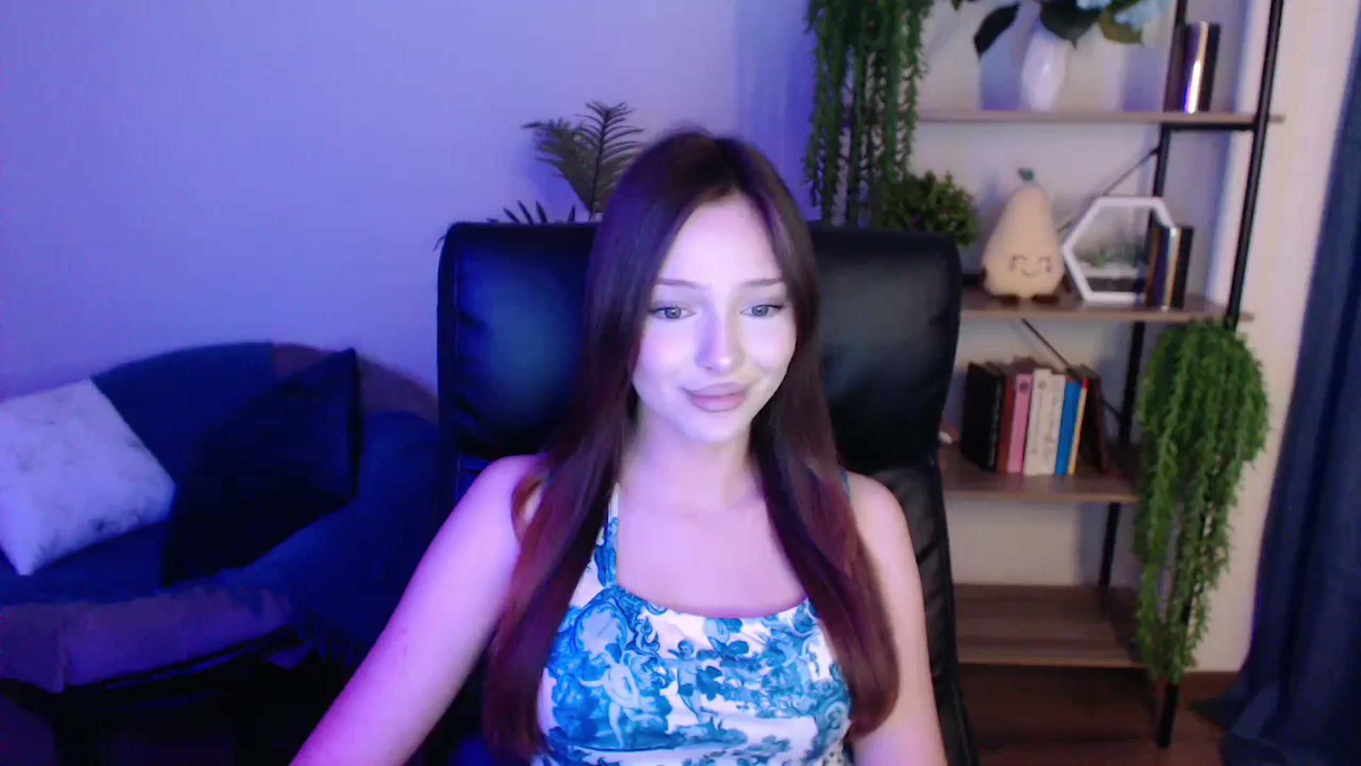 Gallery image thumbnail from KateManelli's myfreecams stream on, 03/07/2025, 14:06 image 4 of 20